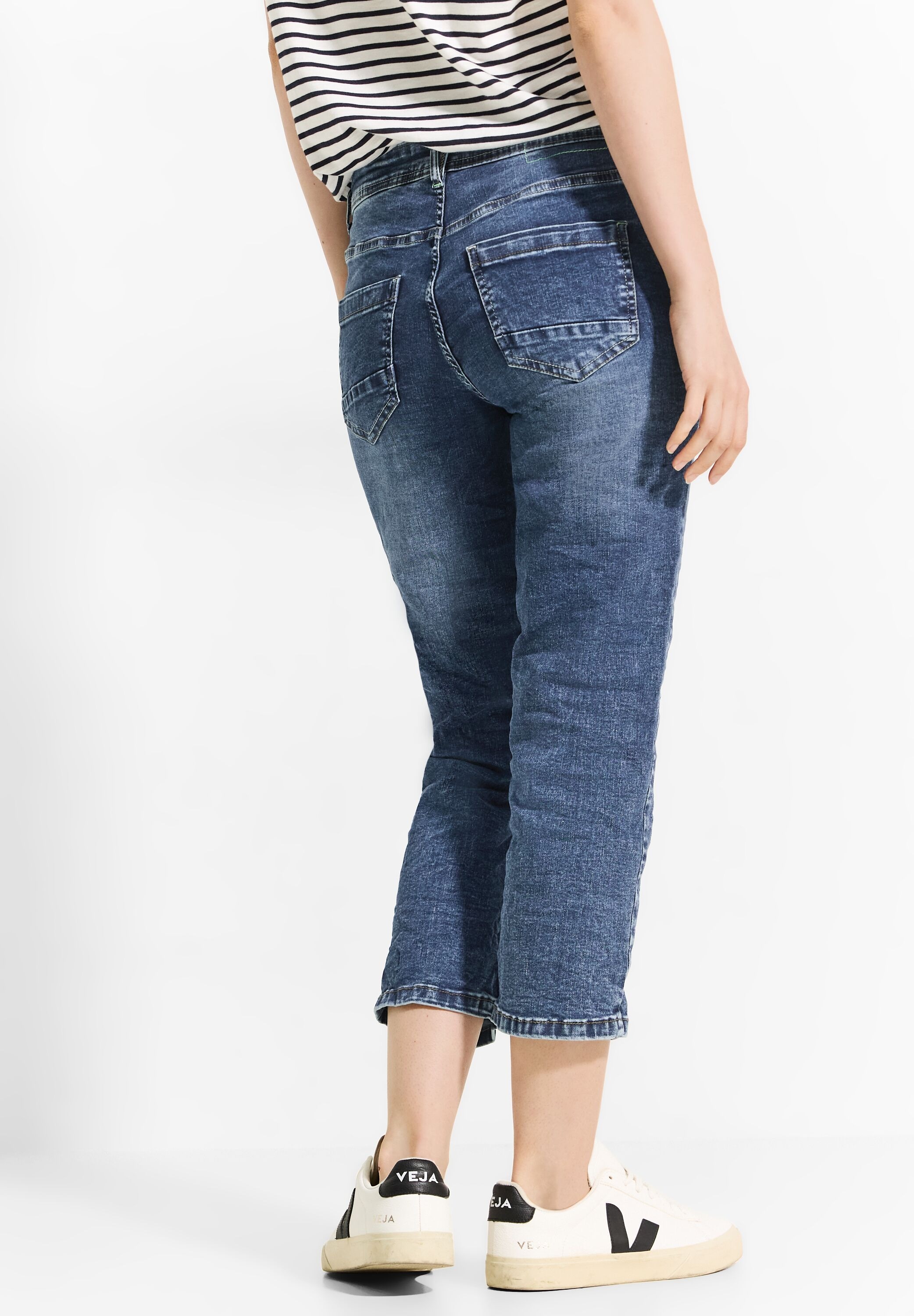 Cecil Regular-fit-Jeans »SCARLETT«, mit dekorativen Nähten