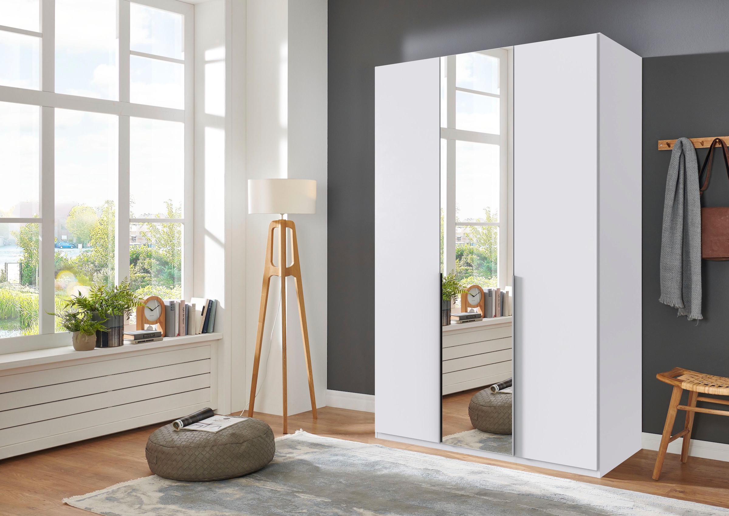 Wimex Kleiderschrank »Mugano, in 5 Breiten und 2 Höhen, Made in Germany«, (in Basic oder Premium Ausstattung mit 2 weiteren Einlegeböden), mit langen Griffstangen aus Metall, wahlweise mit oder ohne Spiegel