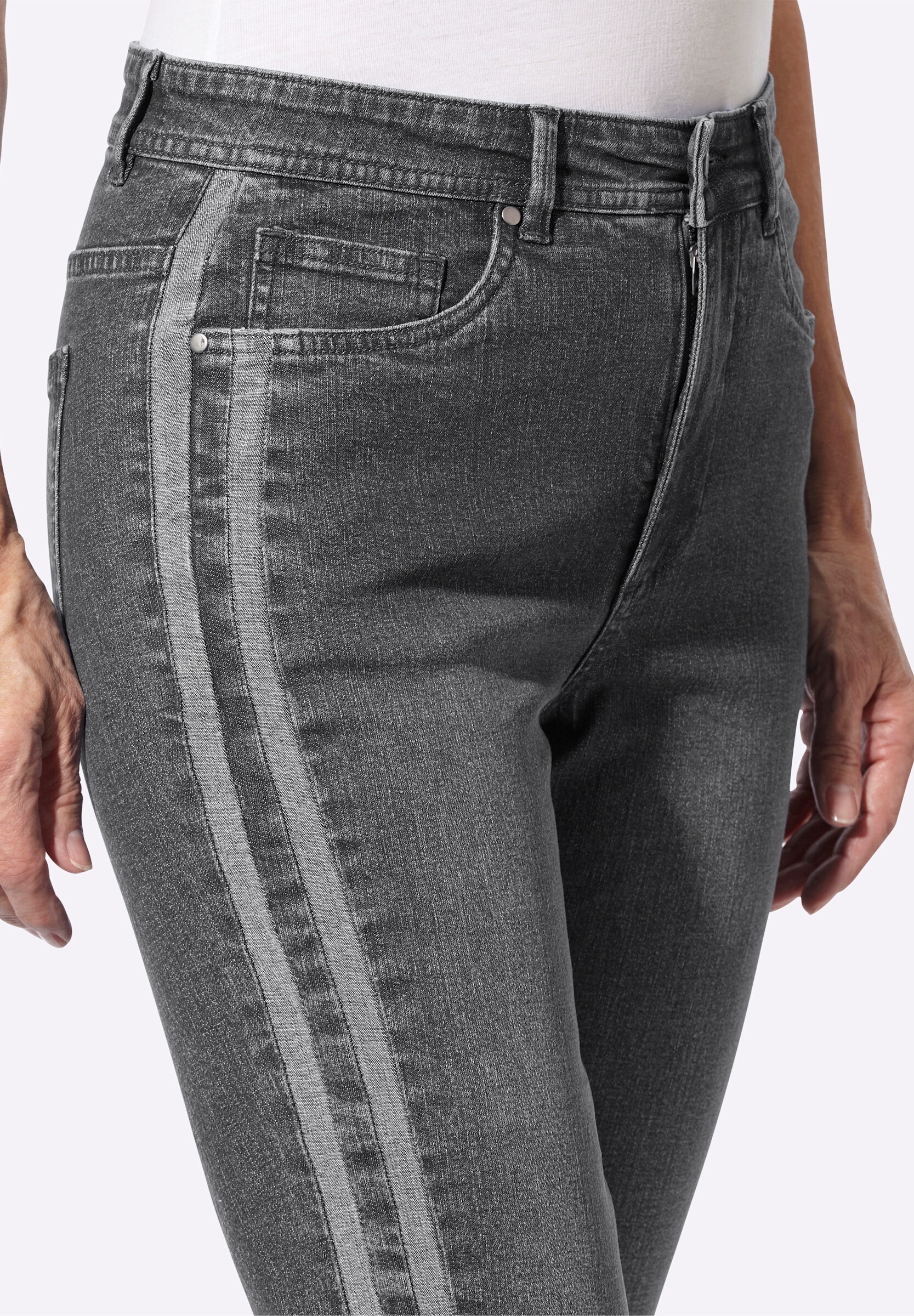 Witt Bequeme Jeans »Jeans Gerade Jeans mit seitlichen Kontraststreifen«