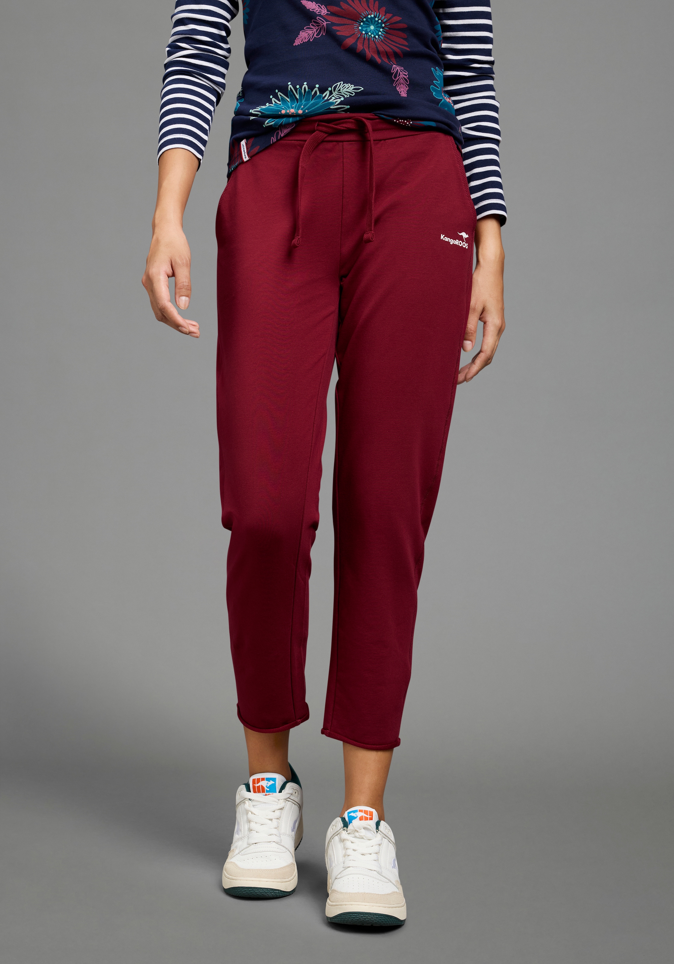 KangaROOS Jogginghose  mit Kordelzug, knöchelfreie Länge, bequeme Passform