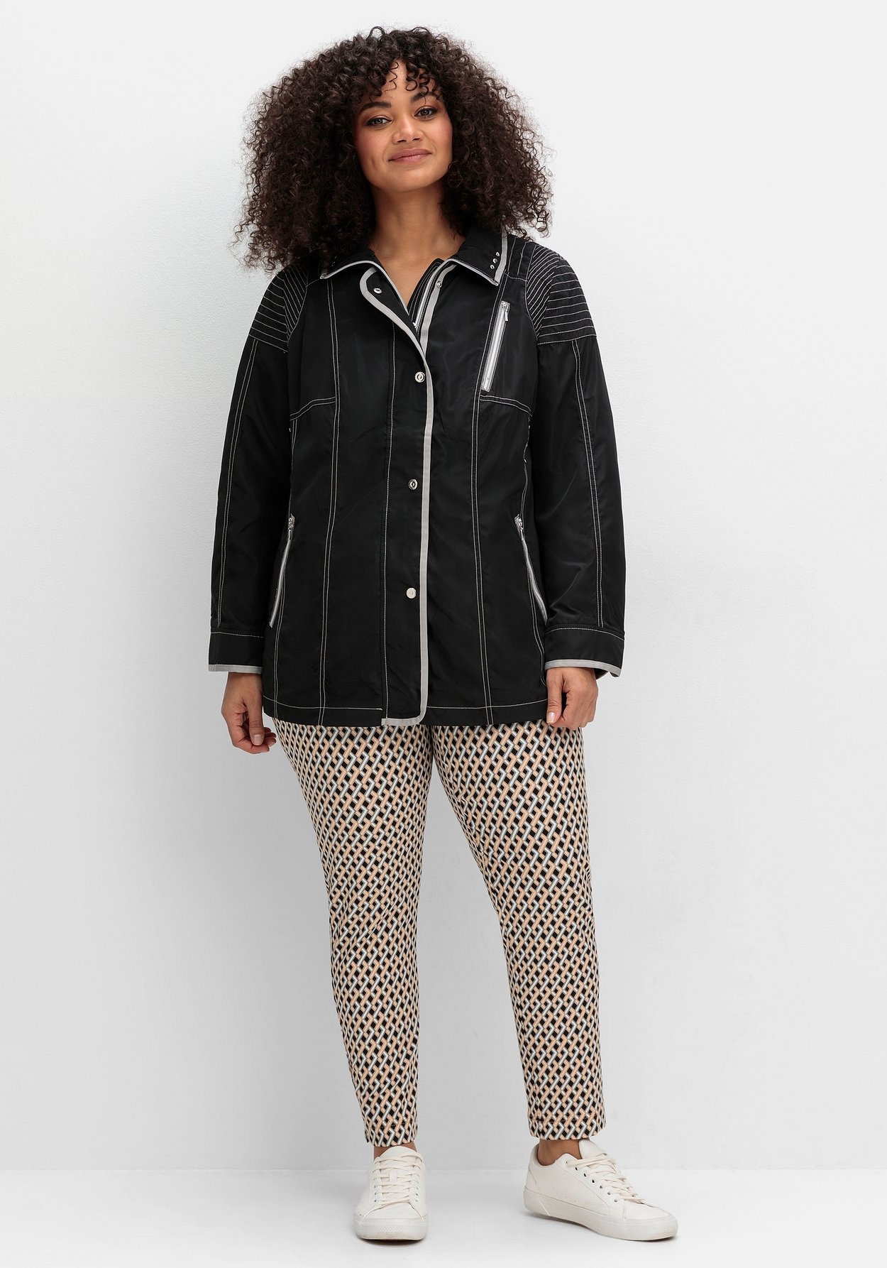 Sheego Parka »Jacke mit silberfarbenen Kontrastdetails«