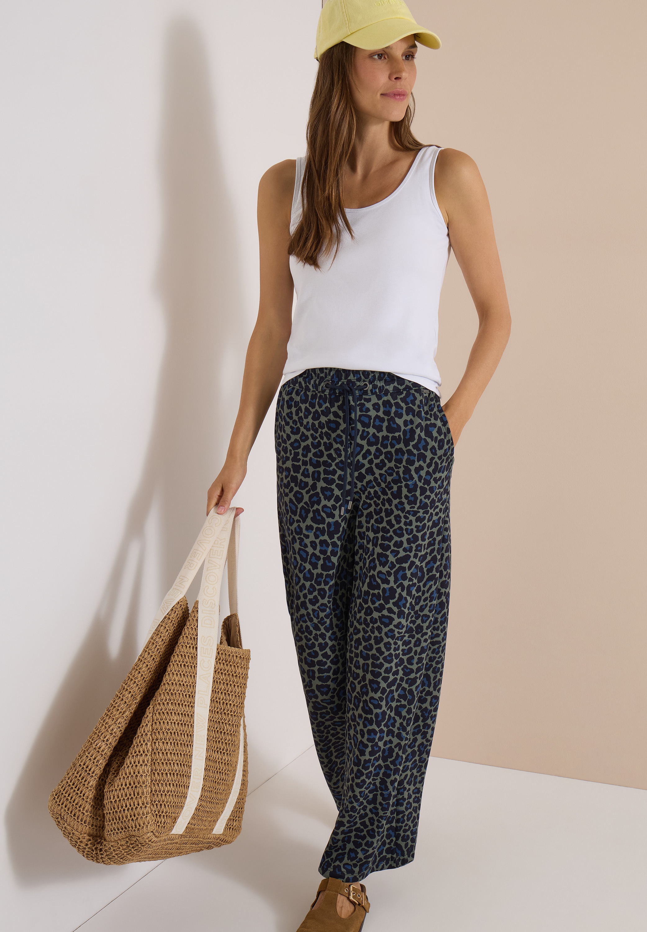 Cecil Stoffhose »Style Neele«  Viskosemix in Silk-Touch-Qualität, Elastikbund, Animal Print