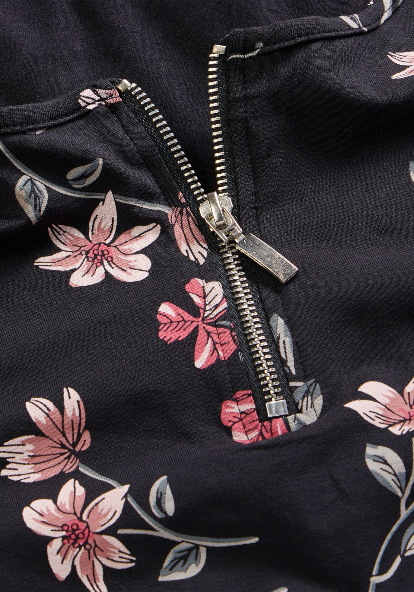 bonprix Blusenshirt Dezente Oversize Passform, mit kurzem Reißverschluss