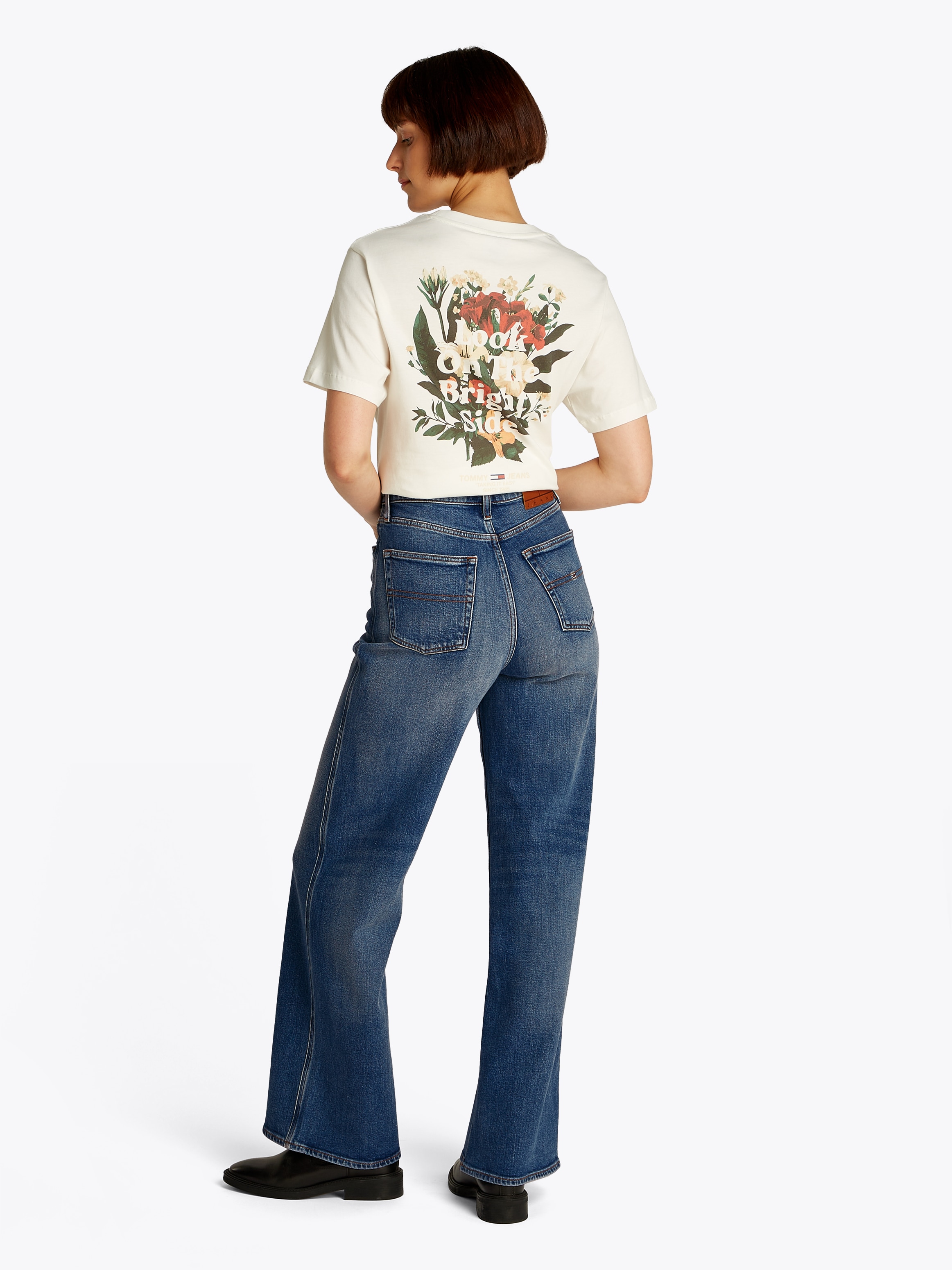 Tommy Jeans Weite Jeans »Claire High Rise«, mit Logo-Badge