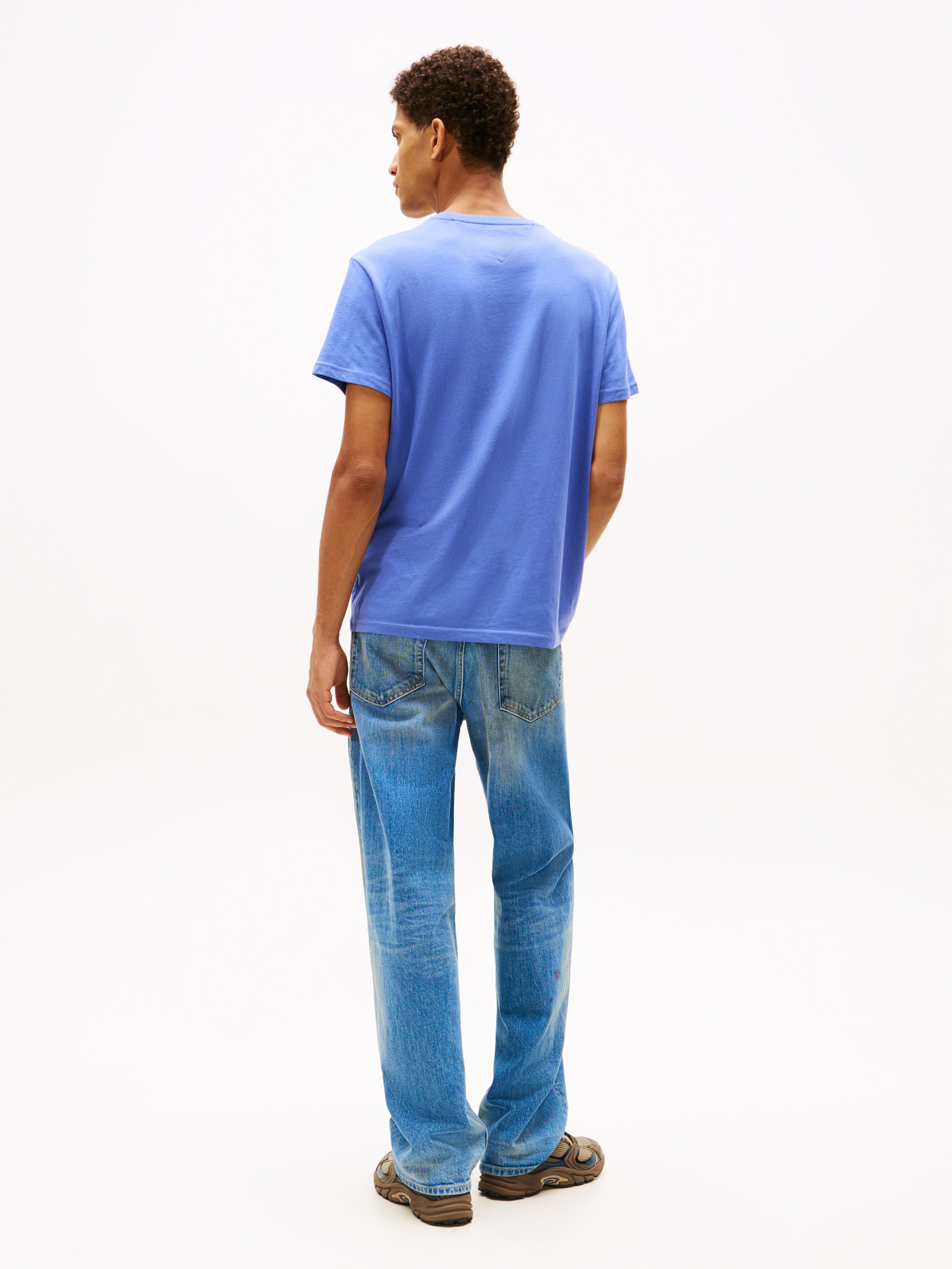 Tommy Jeans T-Shirt »TJM SLIM ESSENTIAL FLAG TEE EXT«, Mit Rundhalsausschnitt