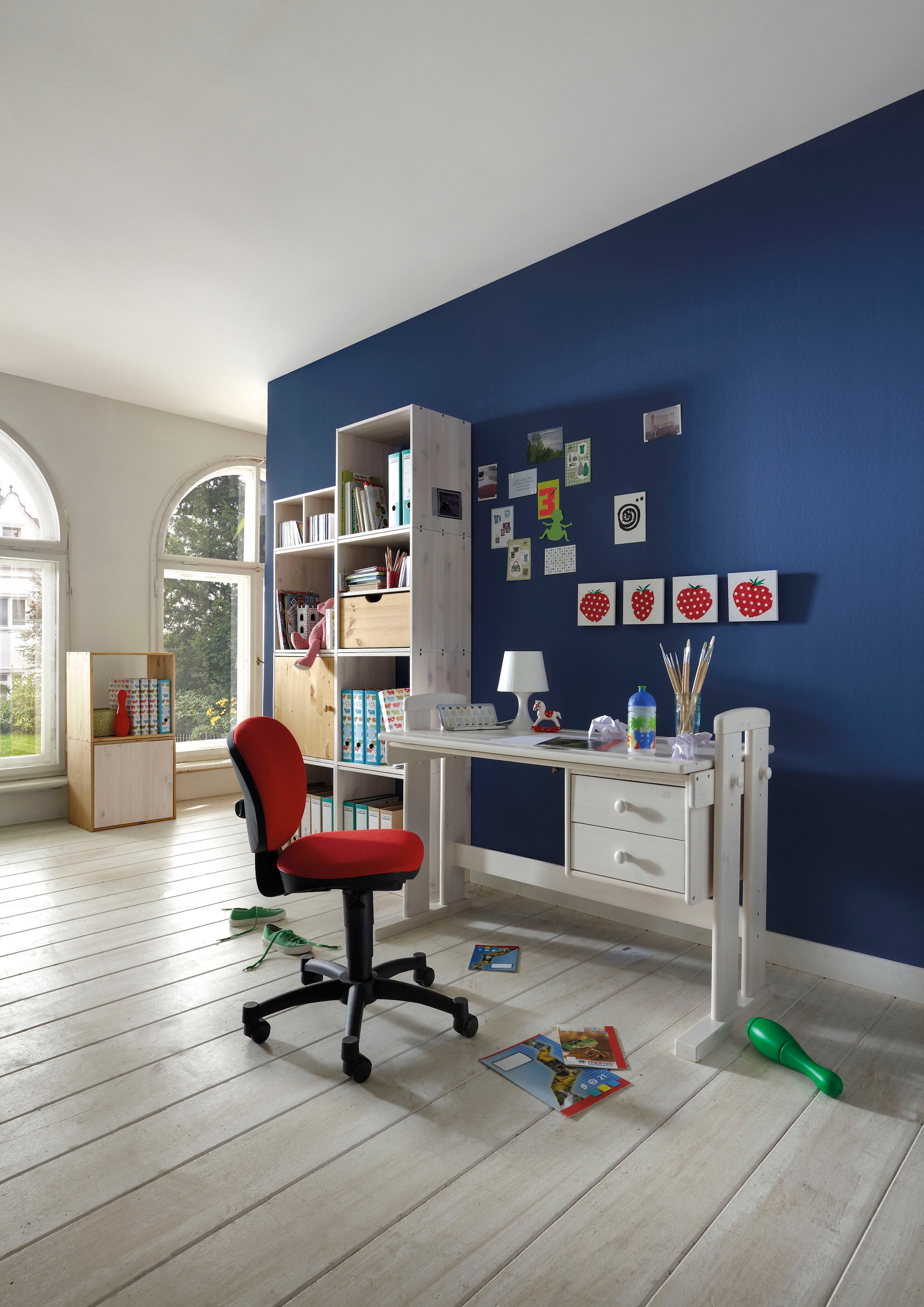 Lüttenhütt Kinderschreibtisch »Hein«, Schreibtisch in Kiefer massiv,  höhenverstellbar mit Schubladen online bestellen | UNIVERSAL