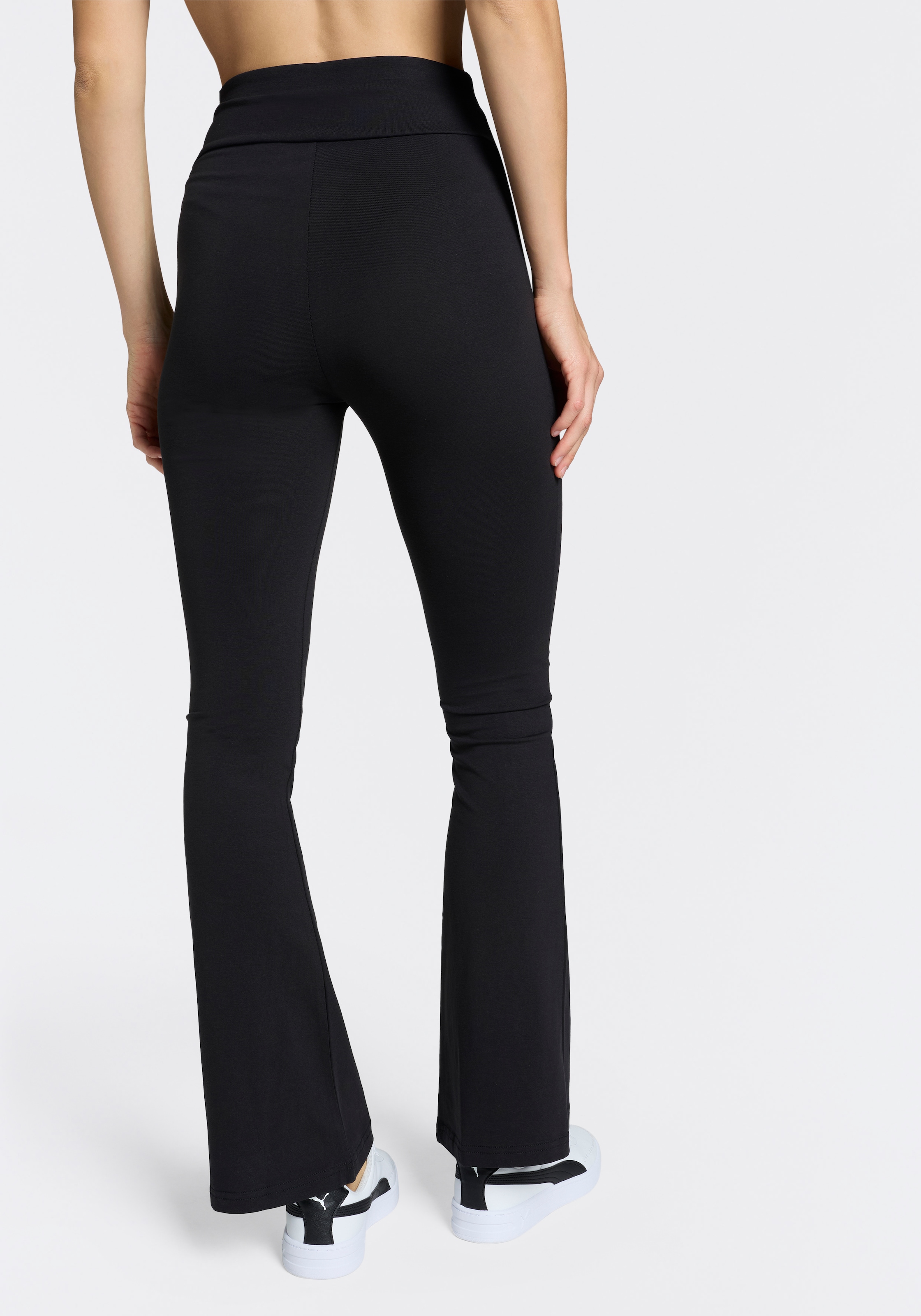 PUMA Leggings »ESS HIGH-WAIST FLARED LEGGINGS«  ausgestellte Leggings, hoher Bund, für Sportmode und Streetwear