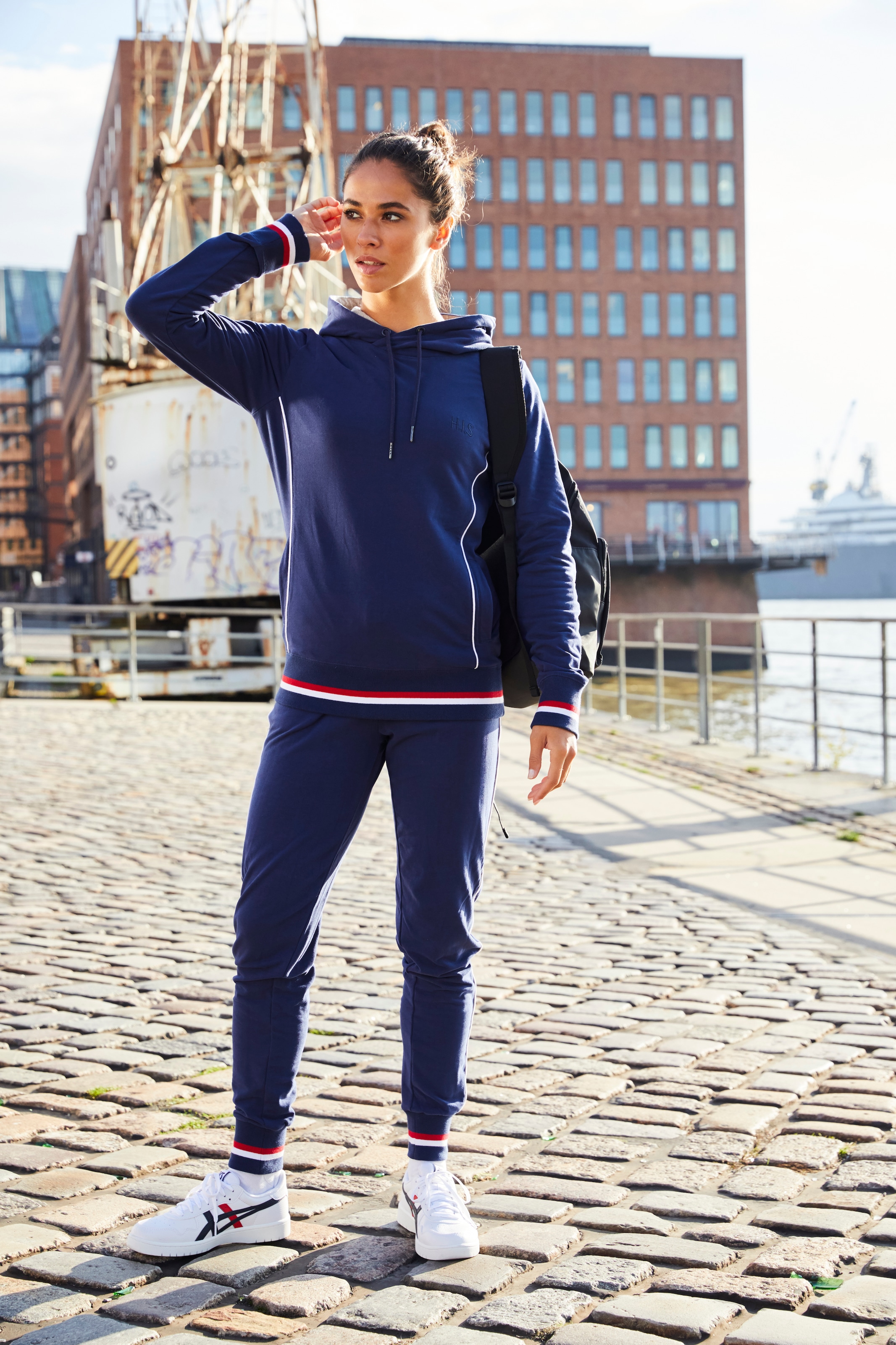 H.I.S Jogginghose »Athleisure Jogging Pants«, mit weißem Piping
