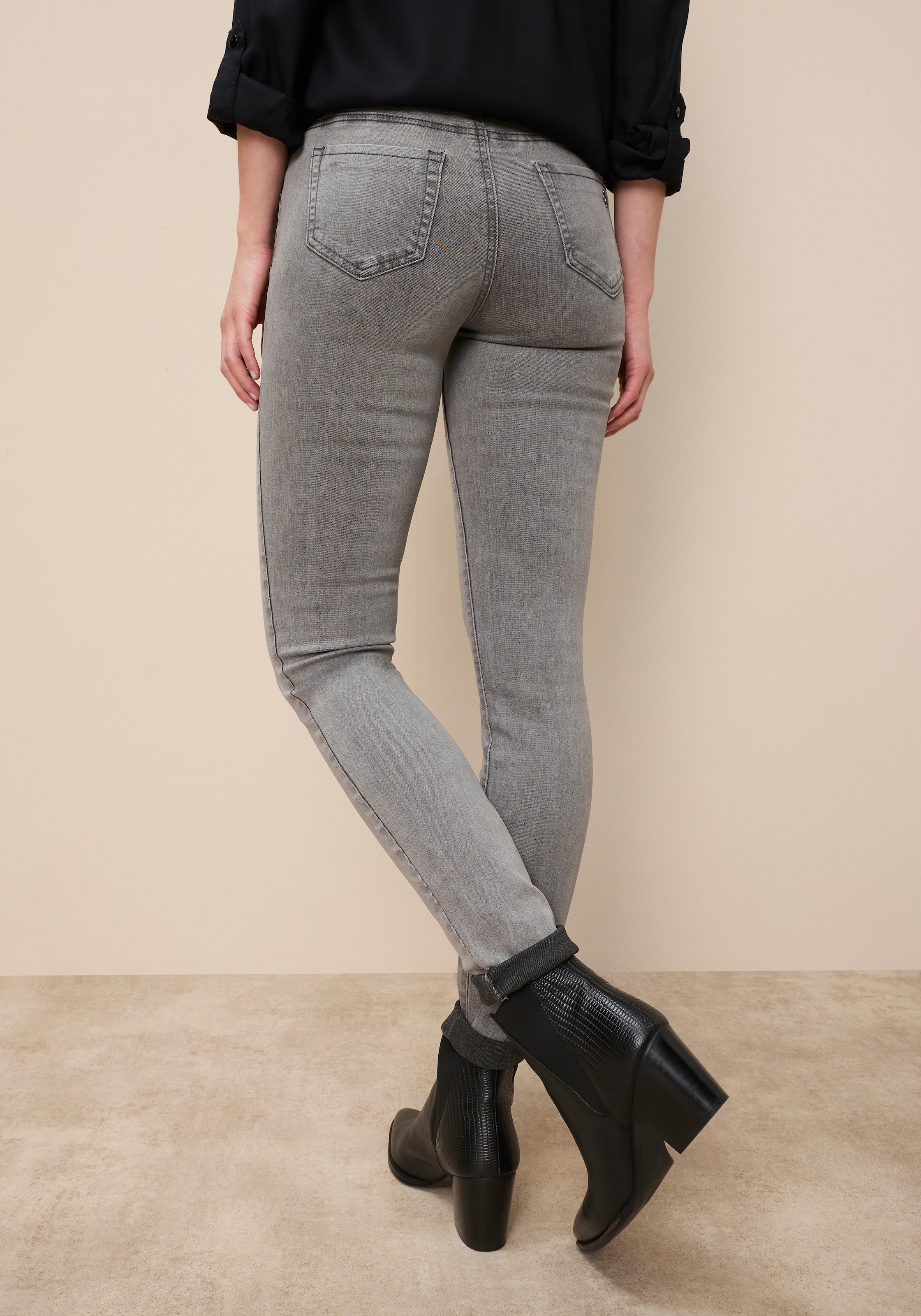 Tamaris Skinny-fit-Jeans schmale Beinweite, mit Gürtelschlaufenbund, mit Metallreißverschluss