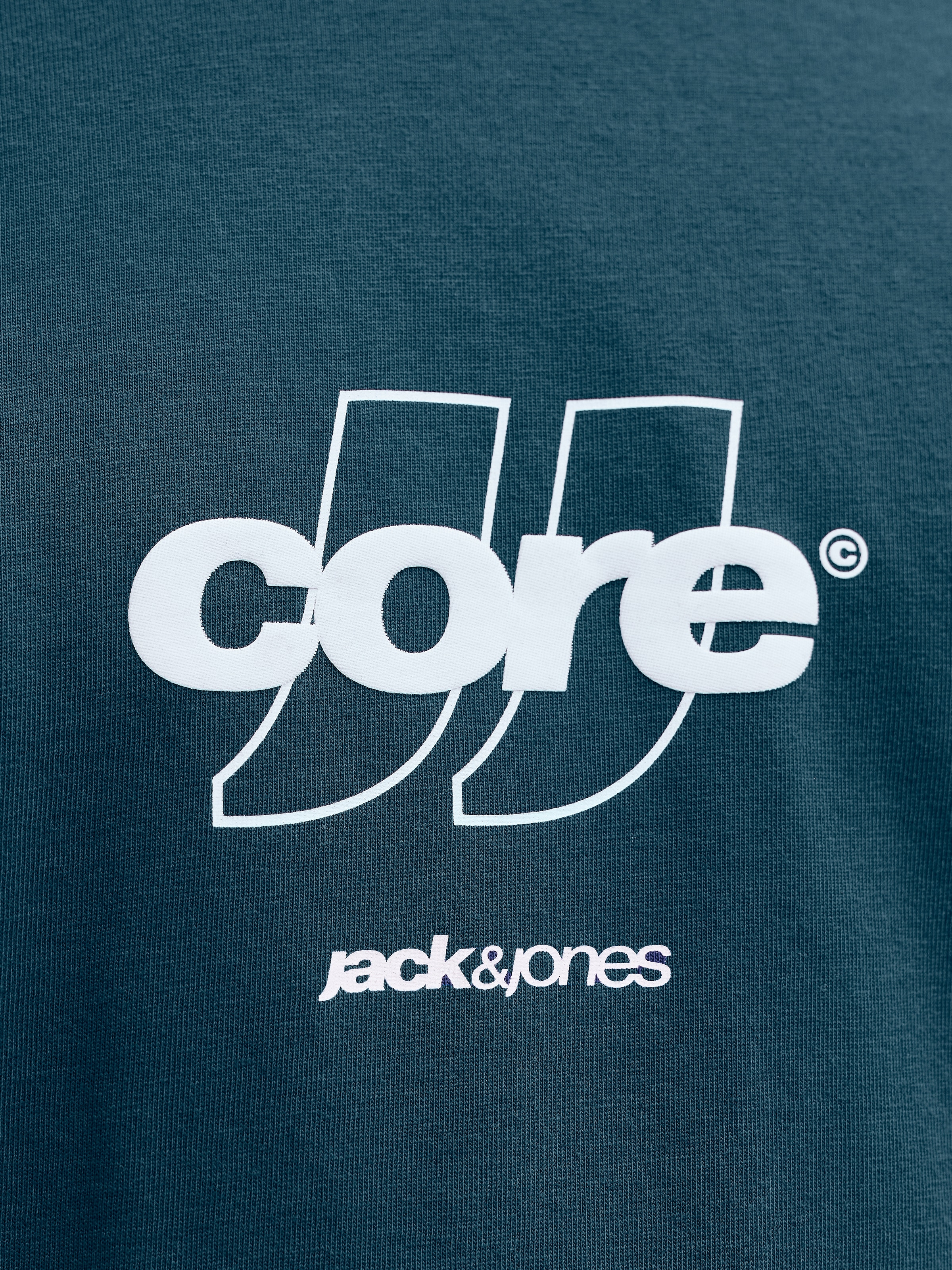 Jack & Jones T-Shirt »JCOCLUB FRONT PRINT TEE SS CREW SN« mit Print