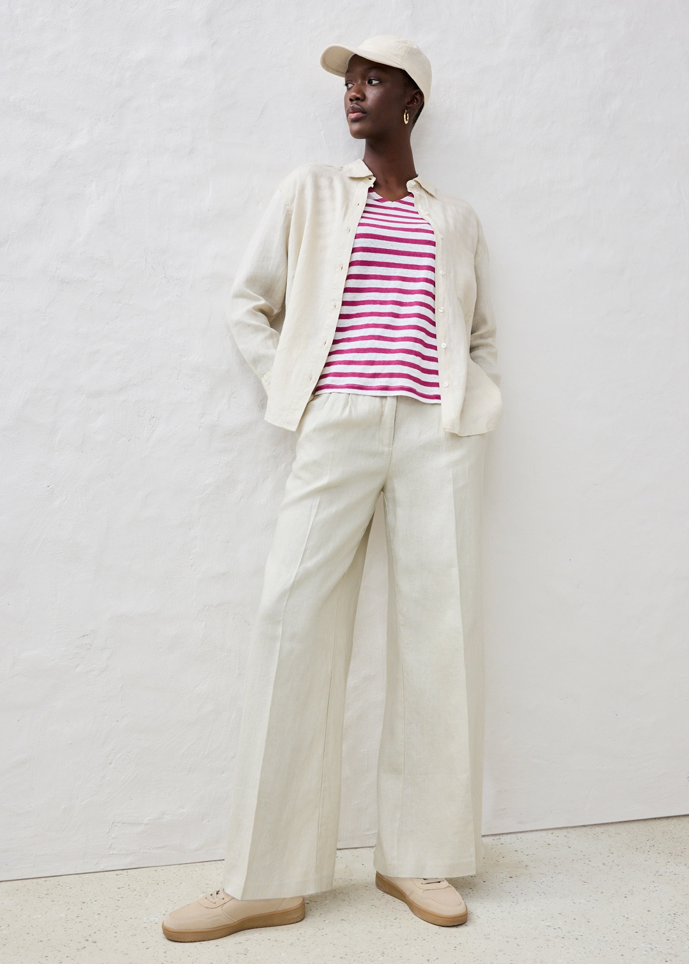 bonprix T-Shirt Oversize Passform, Kurzarm, V-Ausschnitt, aus Leinen, pflegeleicht