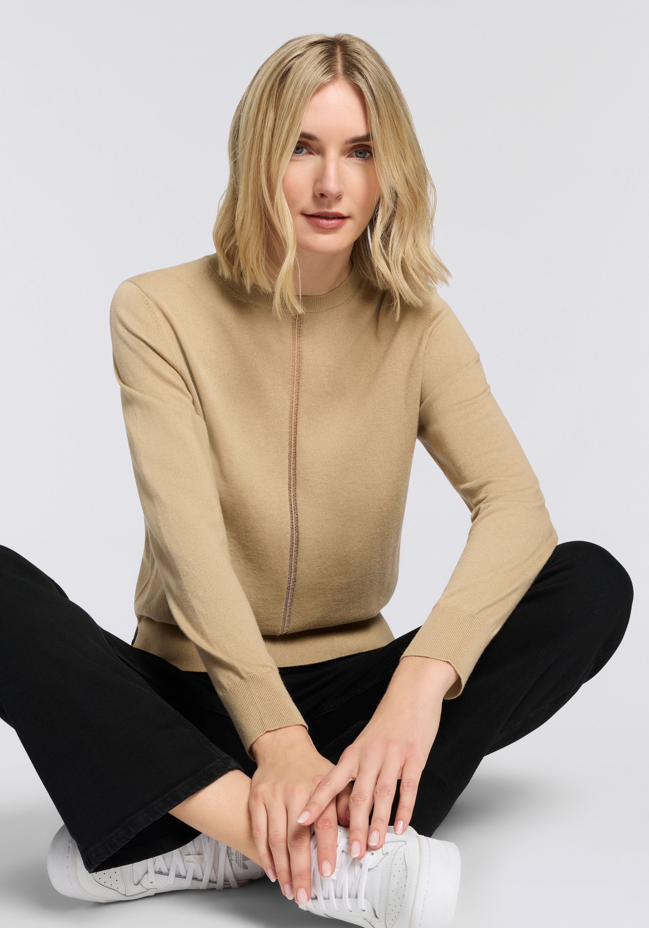 BOSS ORANGE Strickpullover »Finguine Premium Damenmode« mit Ajour-Dekor, Rundhalsform