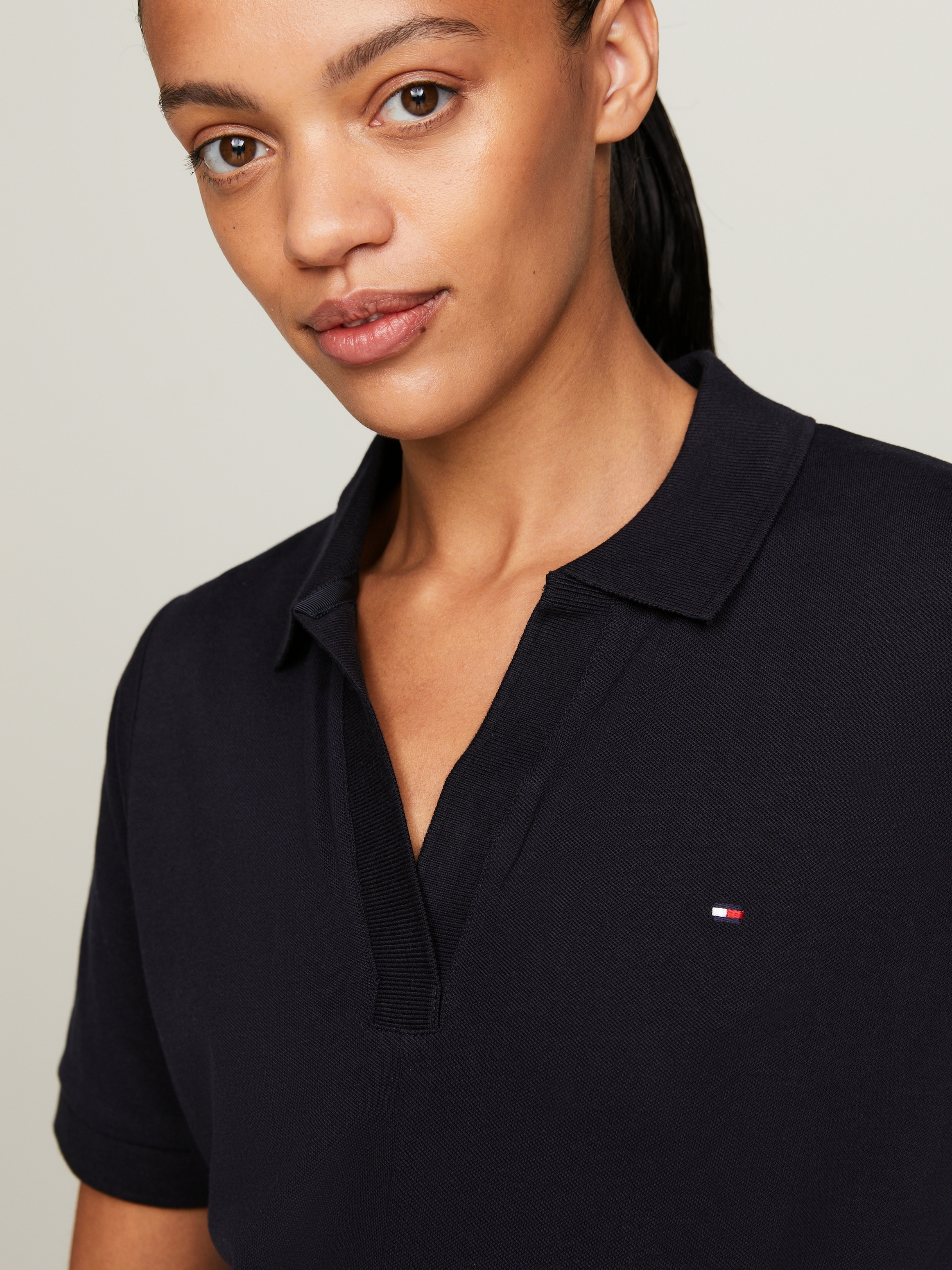 Tommy Hilfiger Polokleid »OPN PLKT LYLL POLO DRS WAIST DTL«, mit Seitenschlitzen