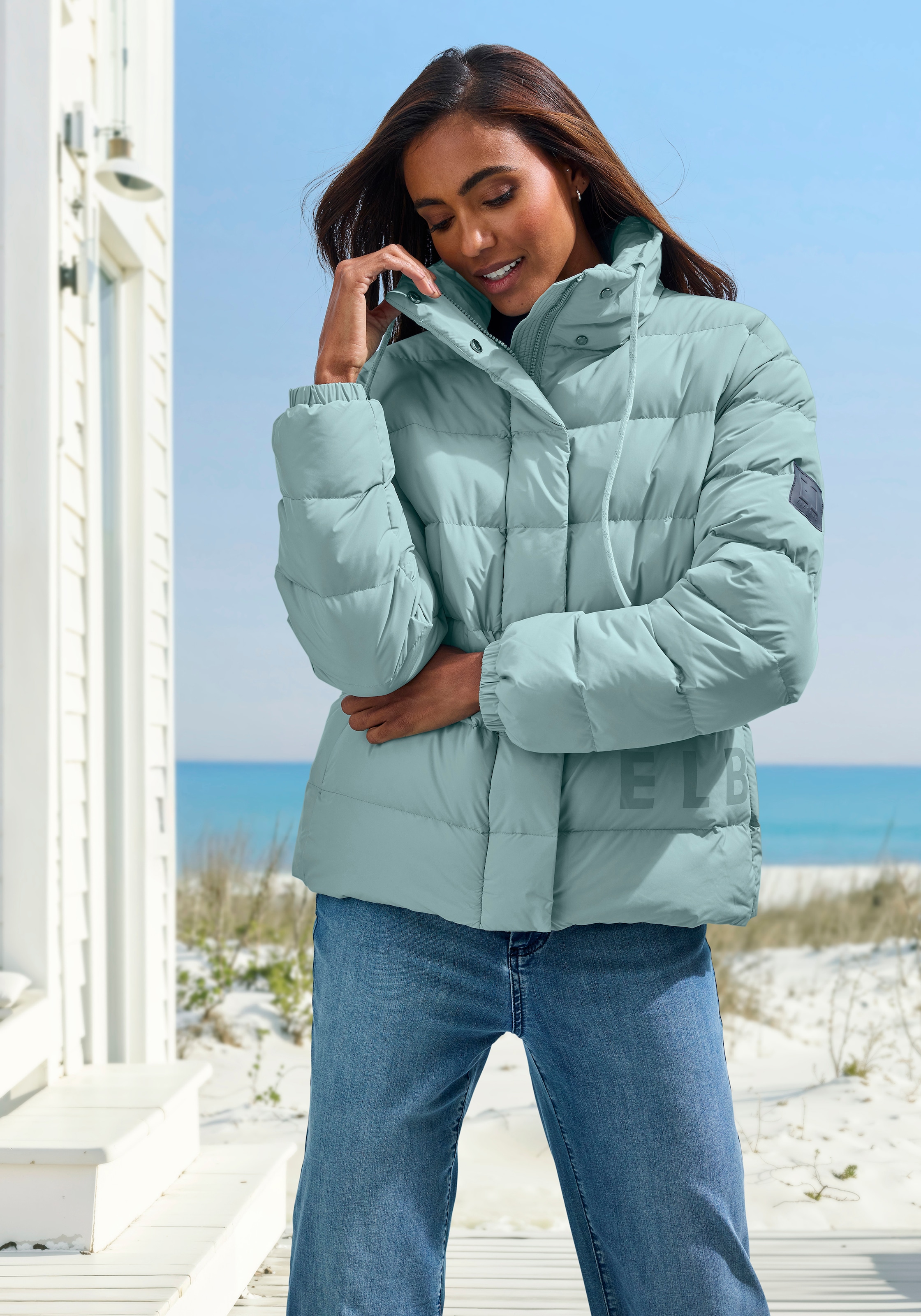 Elbsand Steppjacke mit großem seitlichen Logo-Print