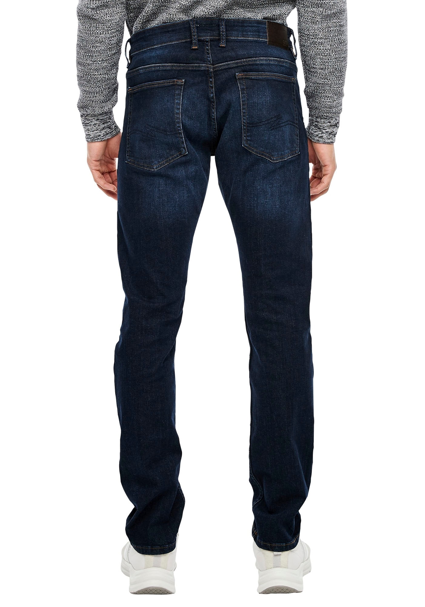 QS 5-Pocket-Jeans »RICK«, mit leichten Abriebeffekten