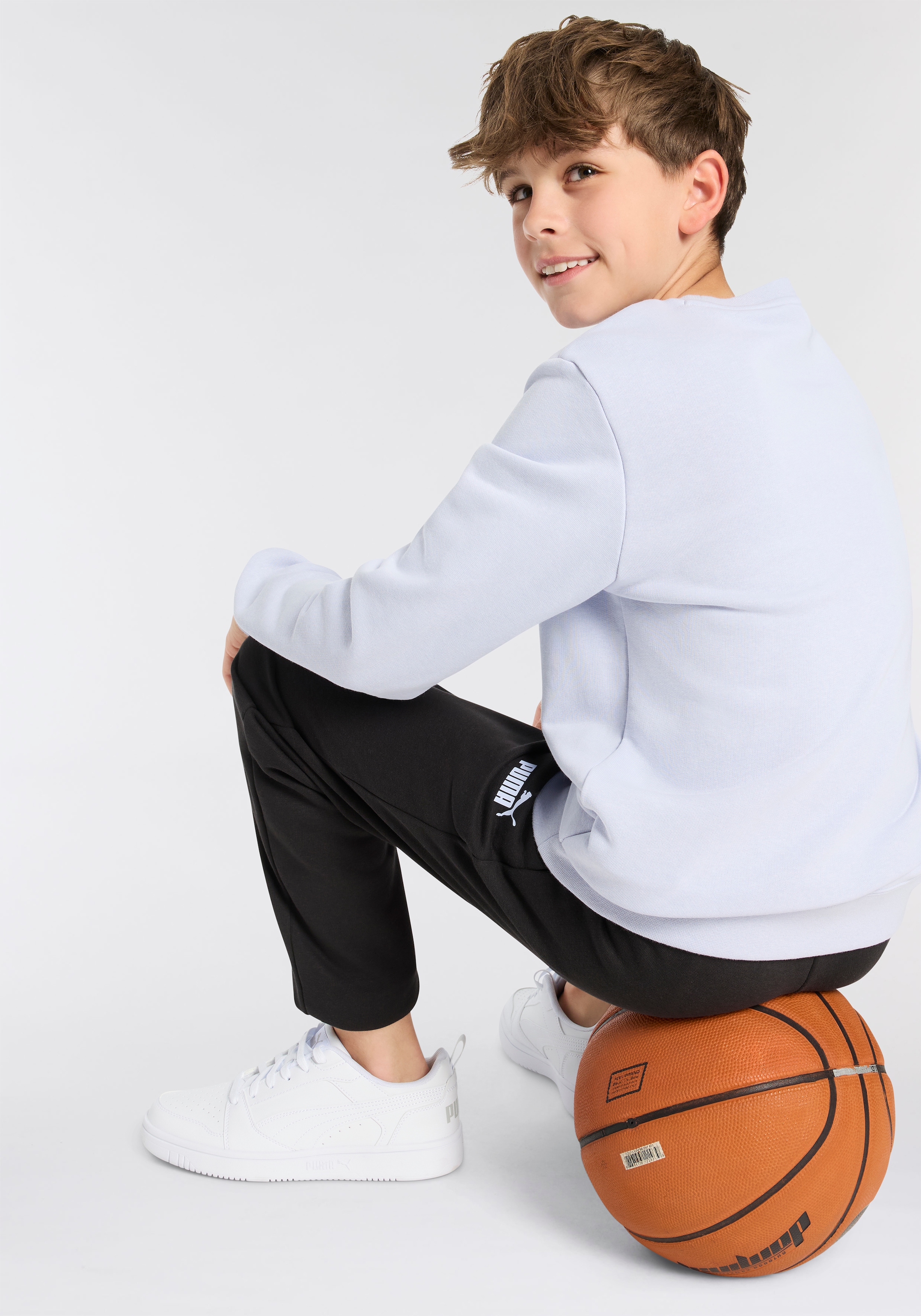PUMA Trainingsanzug »ESS NO.1 LOGO CREW SWEAT SUIT TR B«, (2 tlg.), für Kinder, weiche Sweatware
