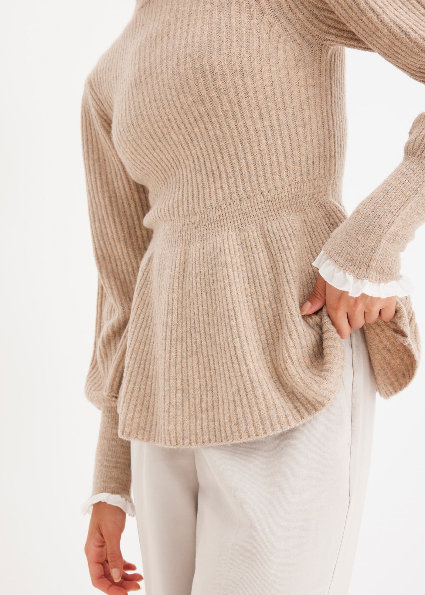 bonprix Strickpullover »Pullover« aus Polyester und Elasthan, mit Blusen-Einsatz, bequeme Passform