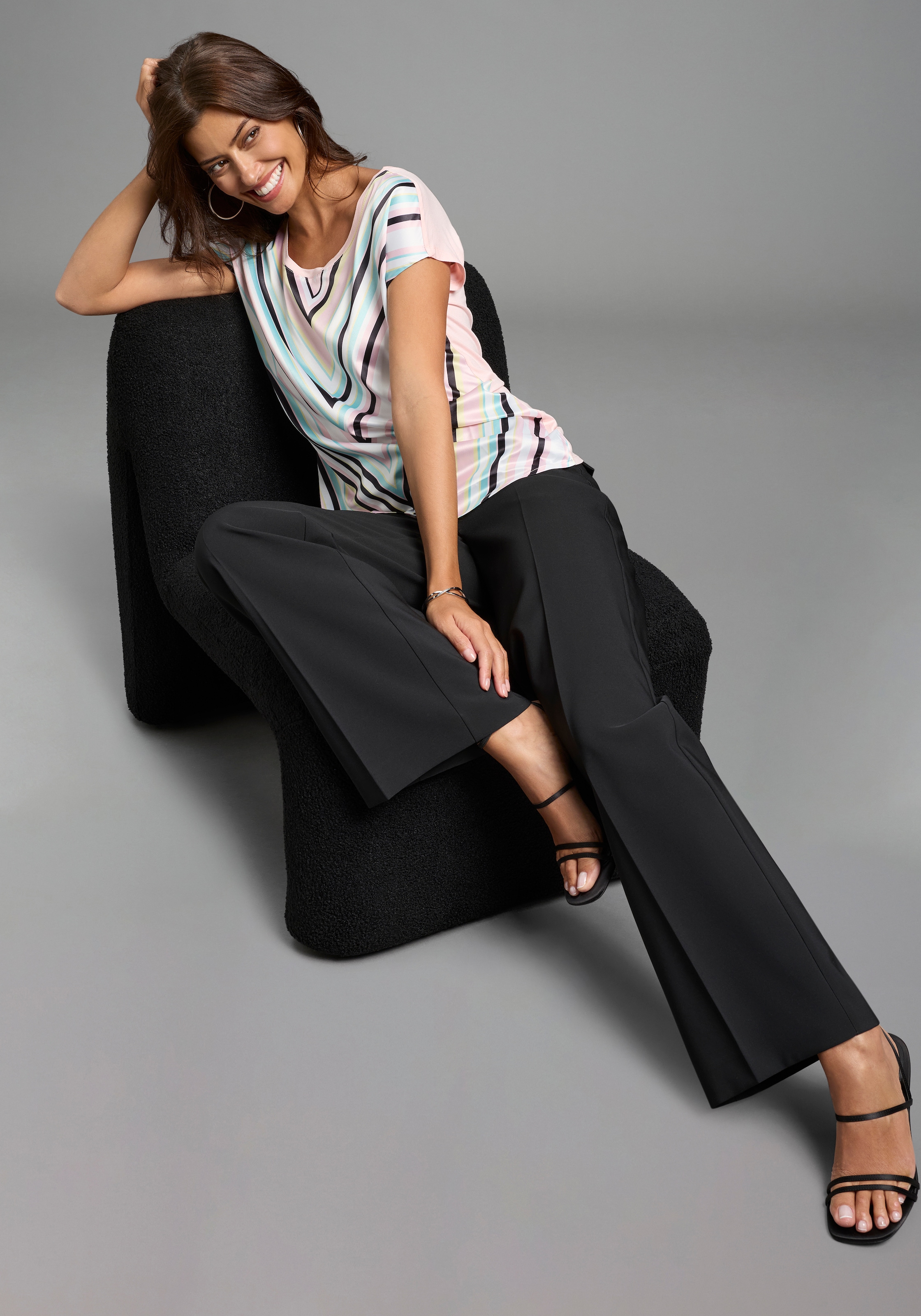 Laura Scott Shirtbluse »im Materialmix mit Satin, verschiedene Muster für jeden Geschmack,« femininer Stil, Rundhalsausschnitt, lockere Passform