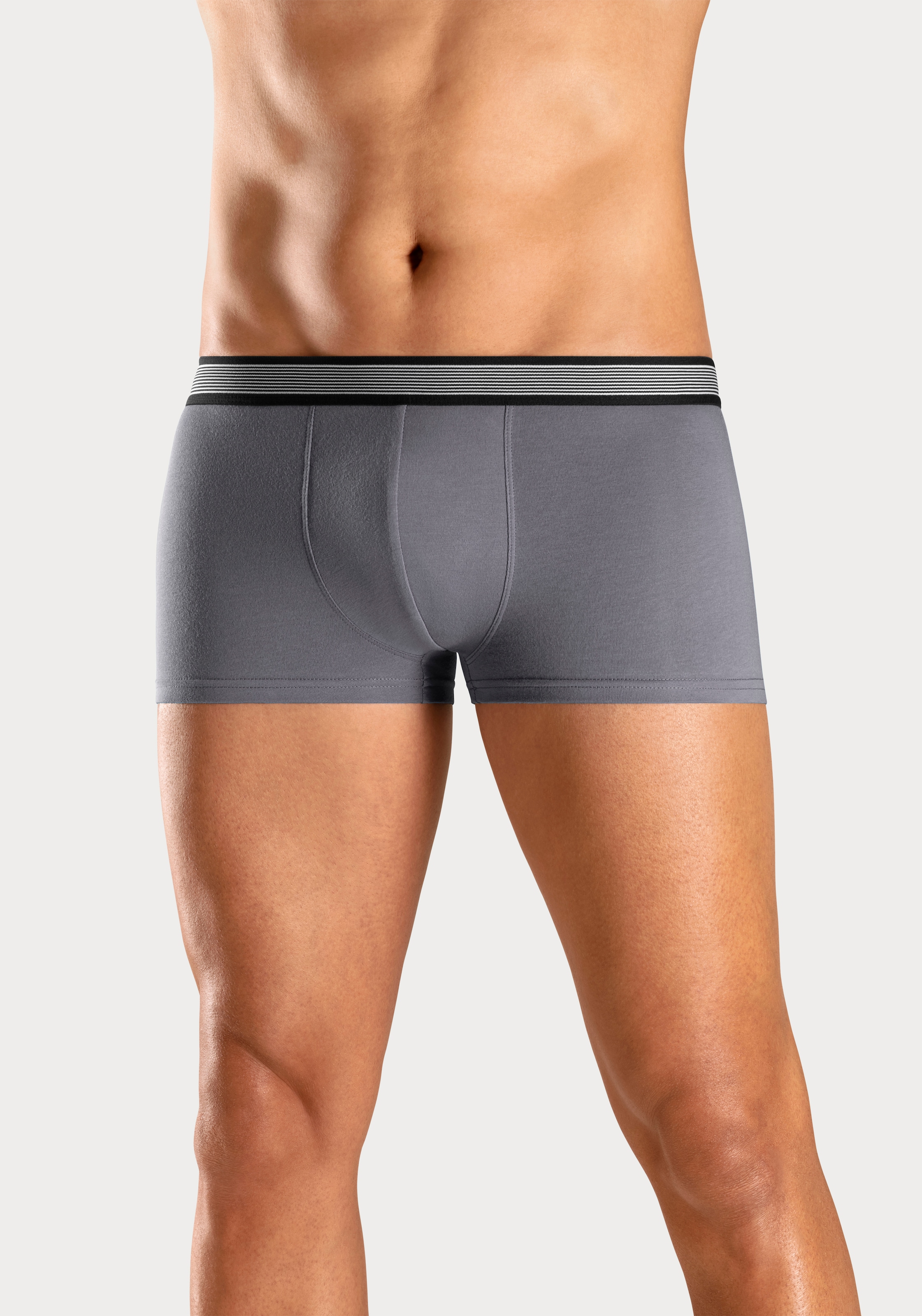 H.I.S Hipster, (Packung, 4 St.), knapp sitzende Boxershorts aus Baumwollmischung
