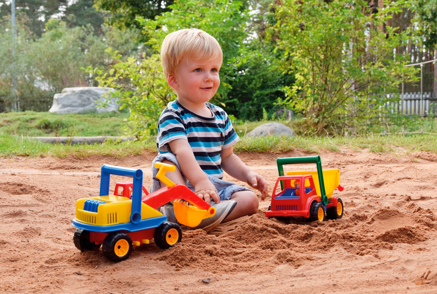 Lena® Spielzeug-Bagger »Aktive« mit beweglichem Baggerarm und verstellbarem Fahrgestell