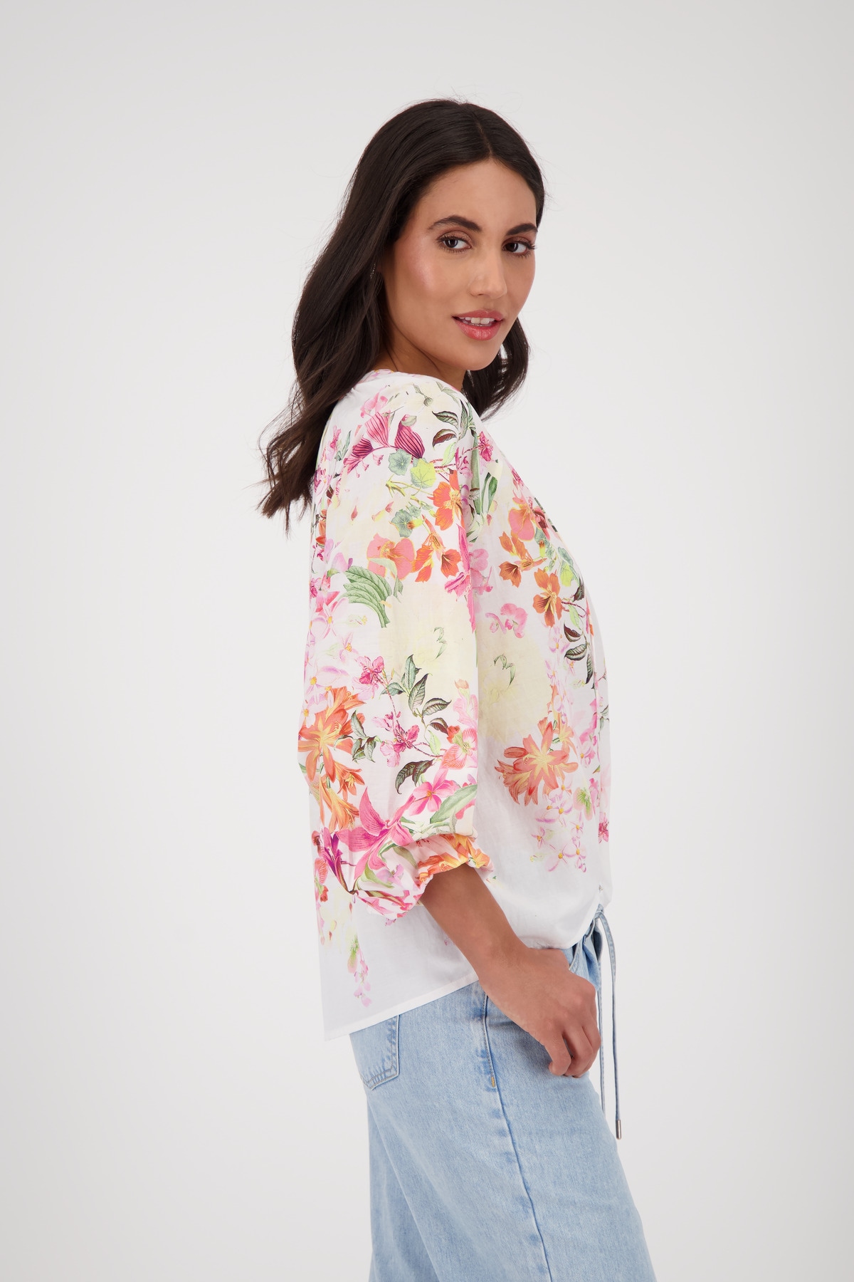 Monari Langarmbluse »Bluse Blumenverlauf allov.«, Mit Rundhalsausschnitt