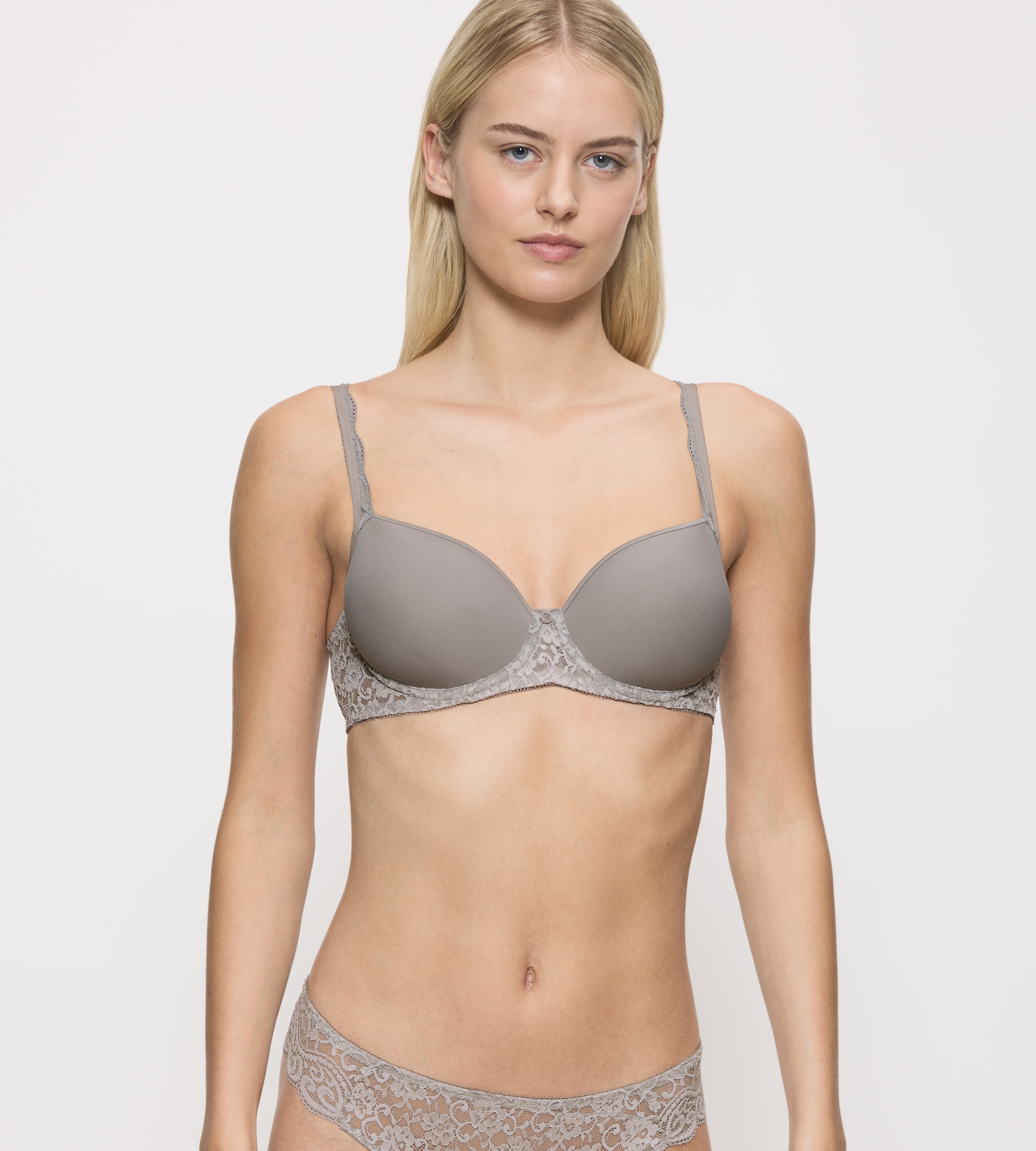 Triumph »Amourette WP« Stretch-Spitze, glatte Cups, atmungsaktiv, leicht, feminin