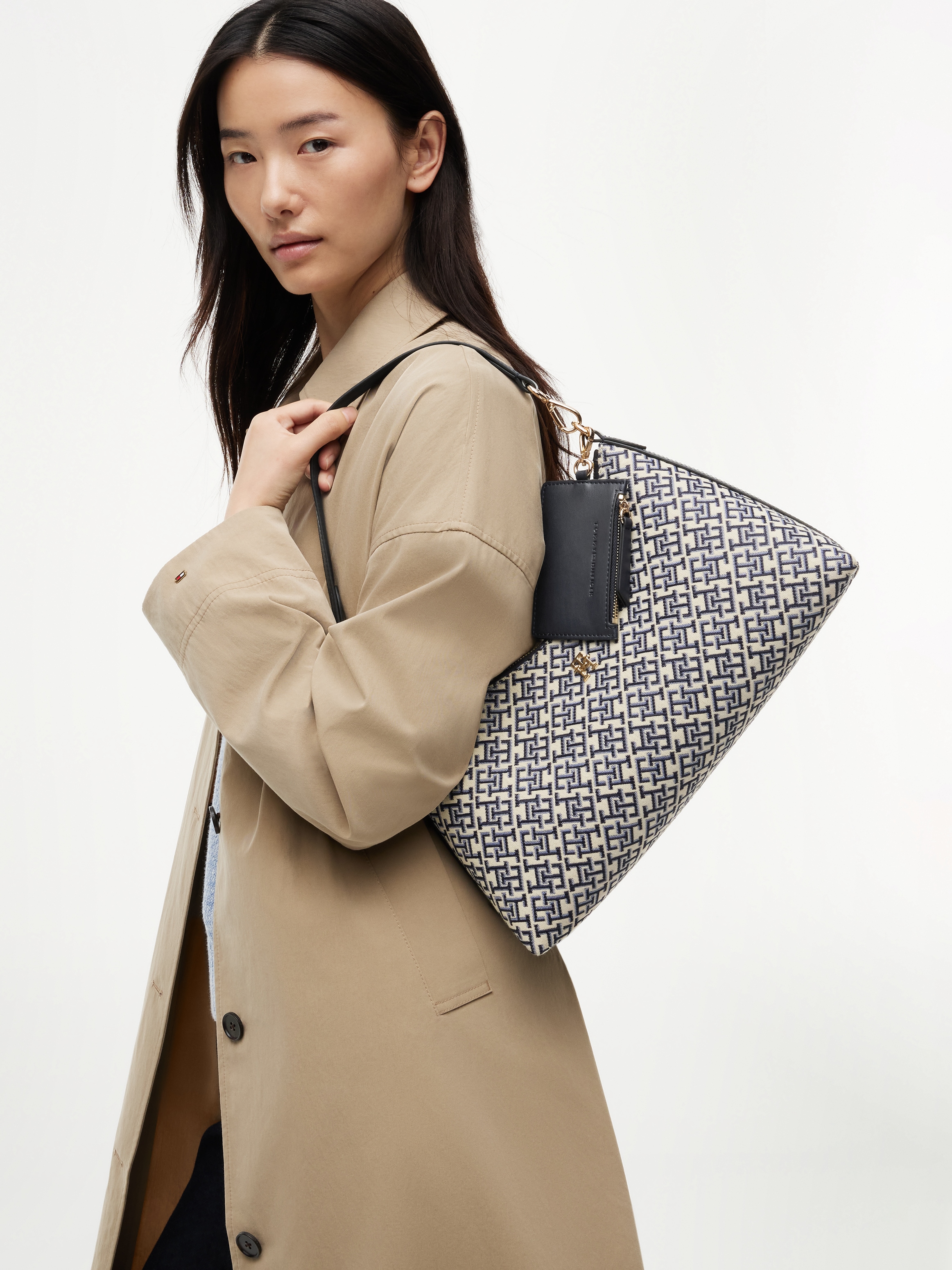 Tommy Hilfiger Schultertasche »TH ICON SHOULDER BAG JACQUARD« Damen Handtasche, Tragetasche mit TH-Logostickerei