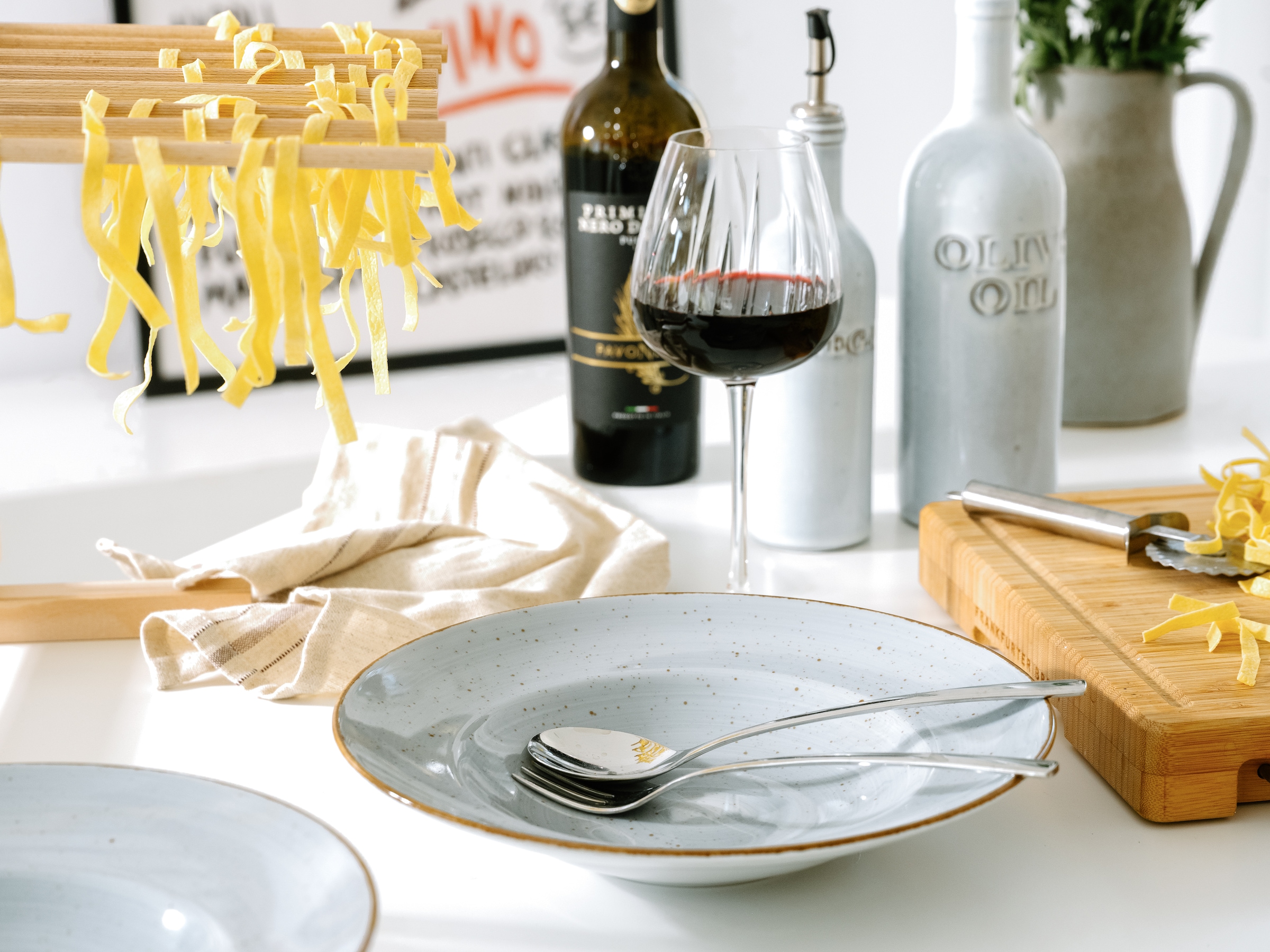 CreaTable Pastateller »Vintage Nature, Pastateller 27 cm 4-tlg« Teller Set, Handgemalt, Gesprenkelt, Rustikales Außenband