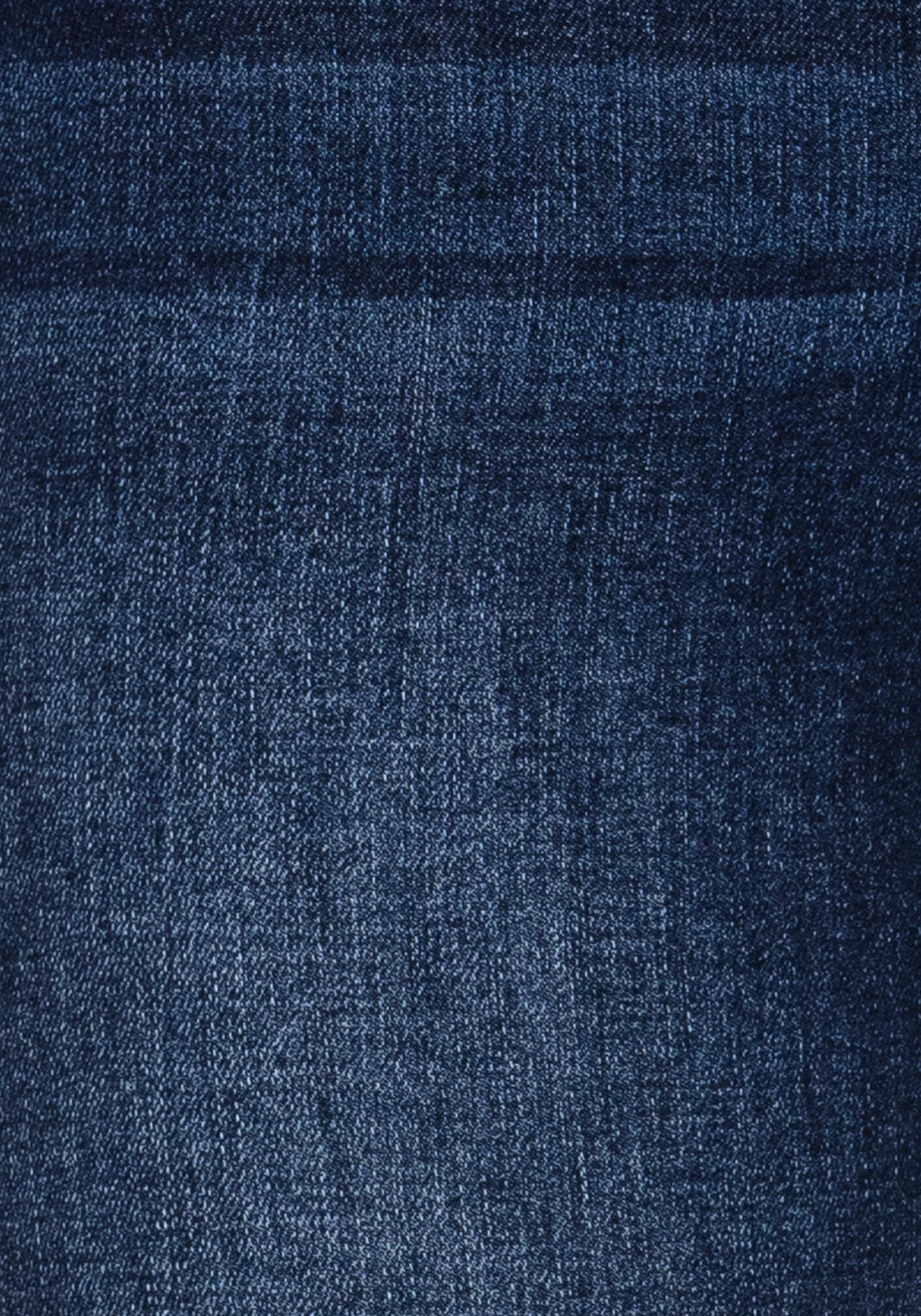 Arizona Caprijeans »Ultra-Stretch«, extra-eng geschnittene Beinform, hoher Bund, in Capri-Länge