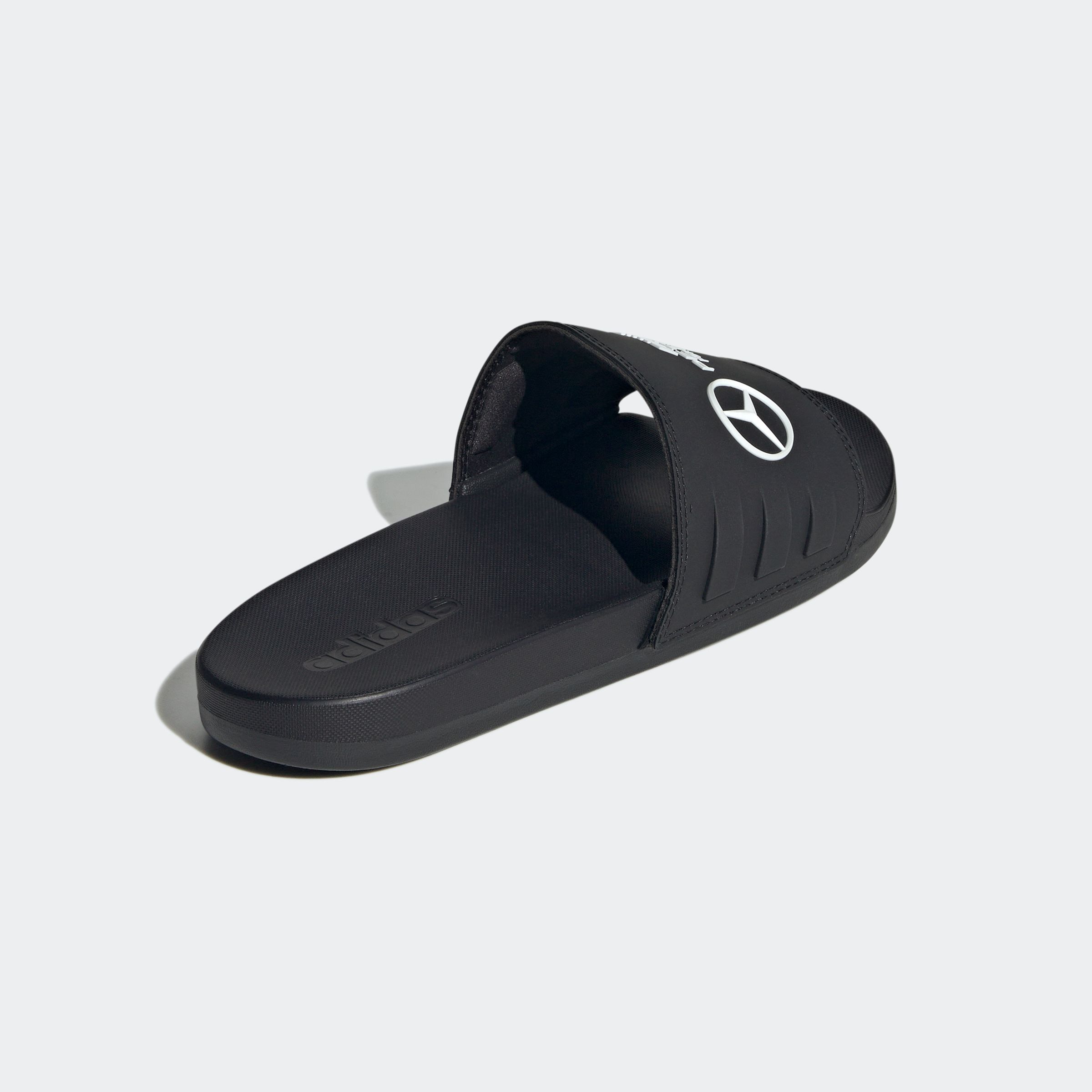 adidas Performance Badesandale »MERCEDES - AMG PETRONAS FORMULA ONE TEAM COMFORT ADILETTE«, Mercedes AMG Motorsport
