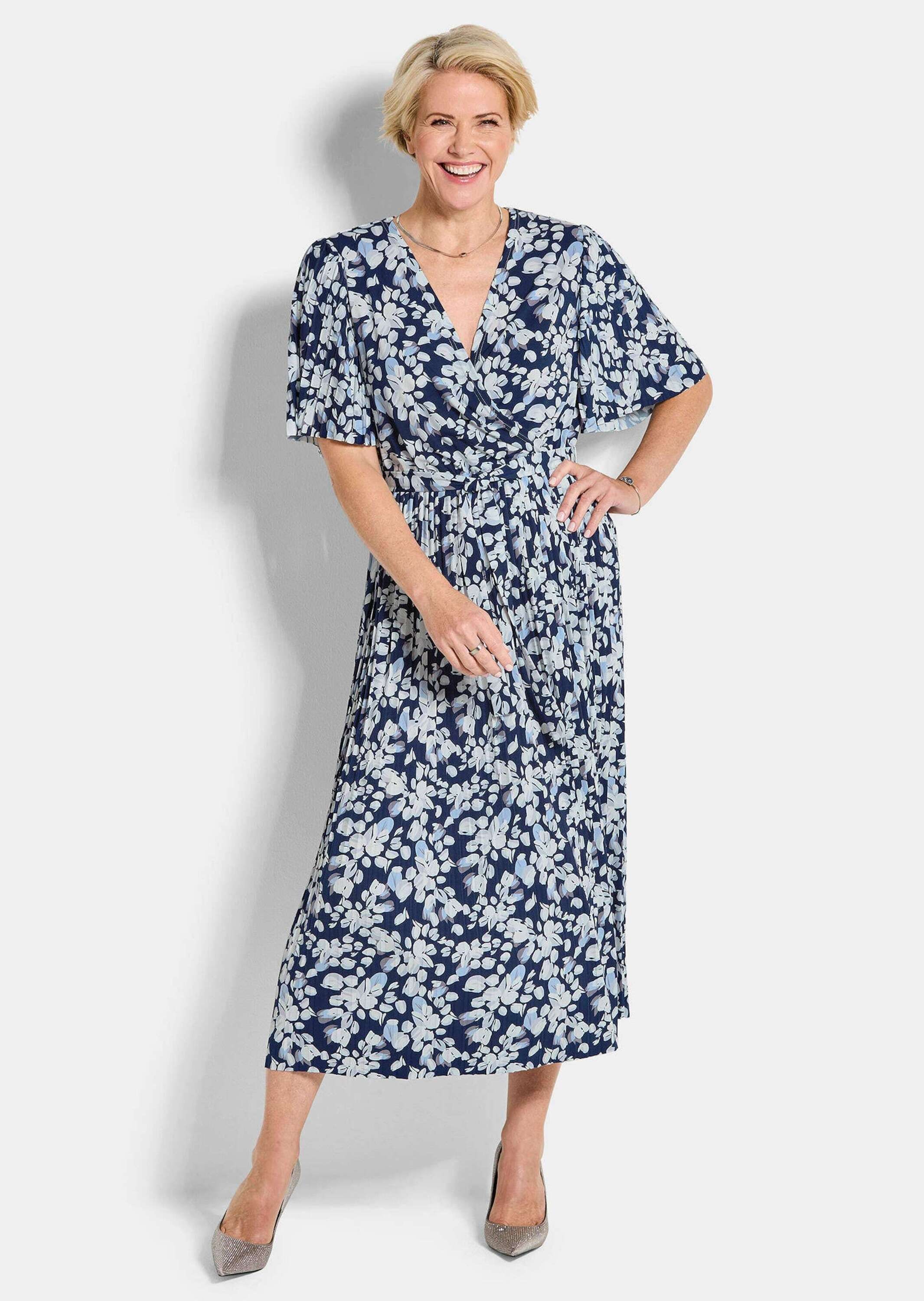 GOLDNER Sommerkleid »Kurzgröße Elegantes Plisseekleid in Wickeloptik«