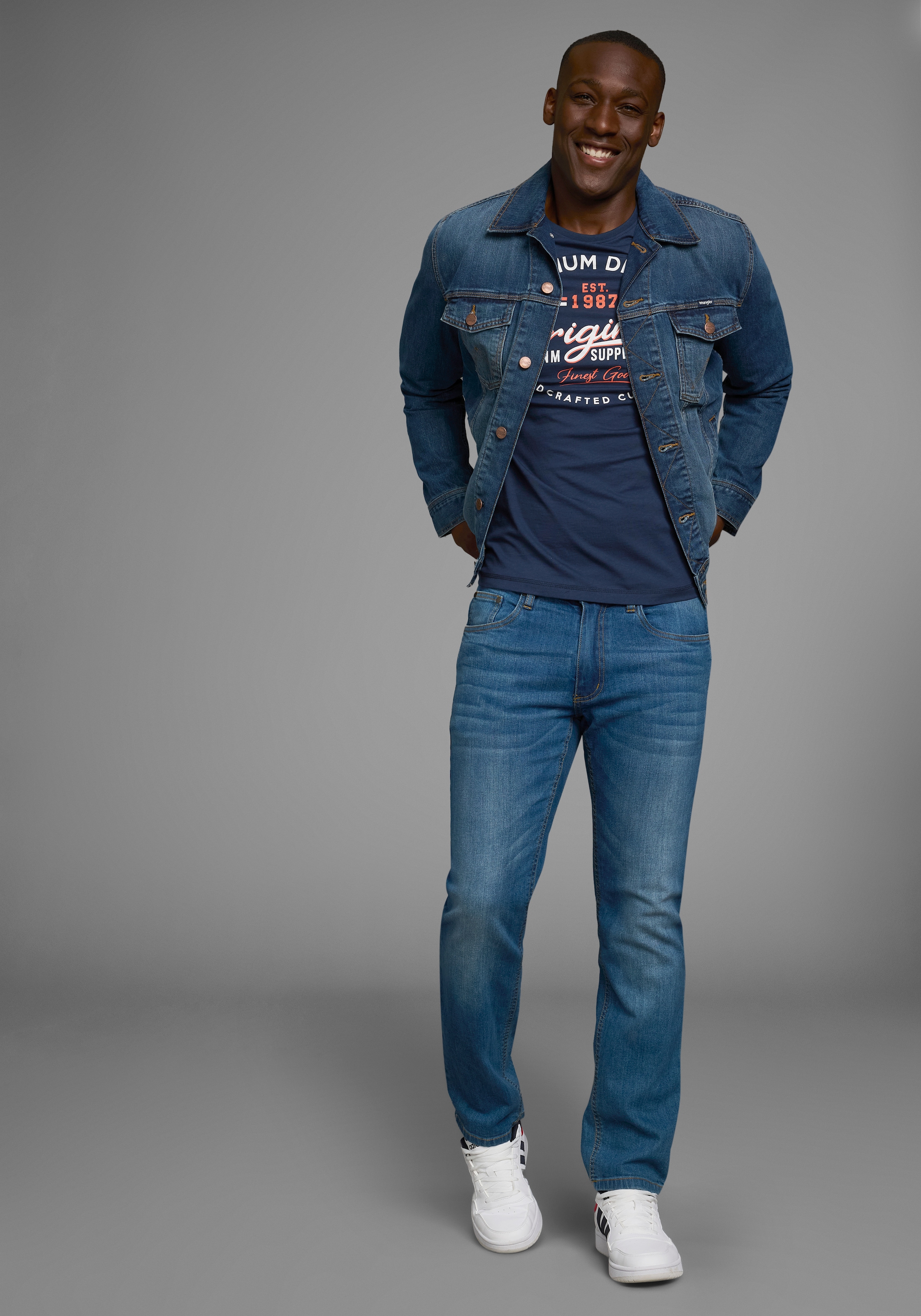 AJC T-Shirt kurzärmelig,  schmal geschnitten,  mit stylischem Druck