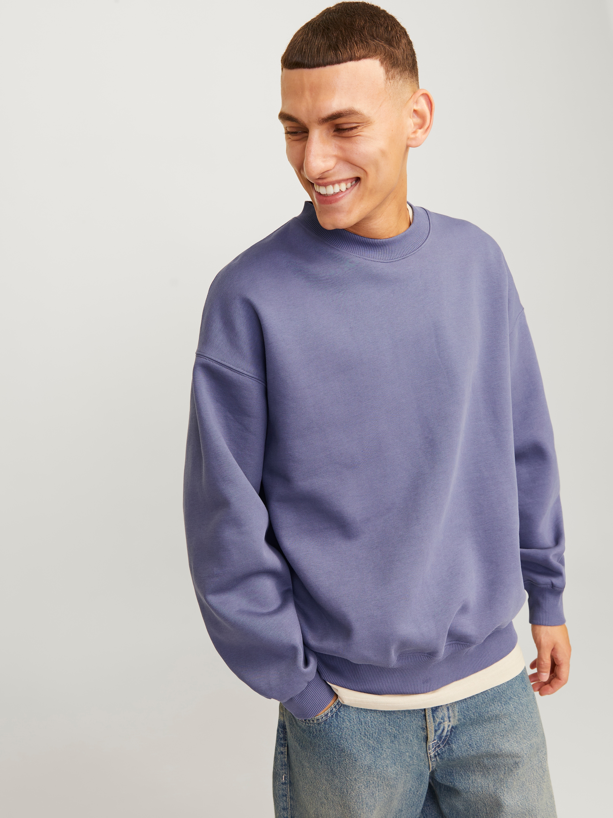 Jack & Jones Sweatshirt »JJEURBAN EDGE SWEAT CREW NECK NOOS«, mit Rippbündchen