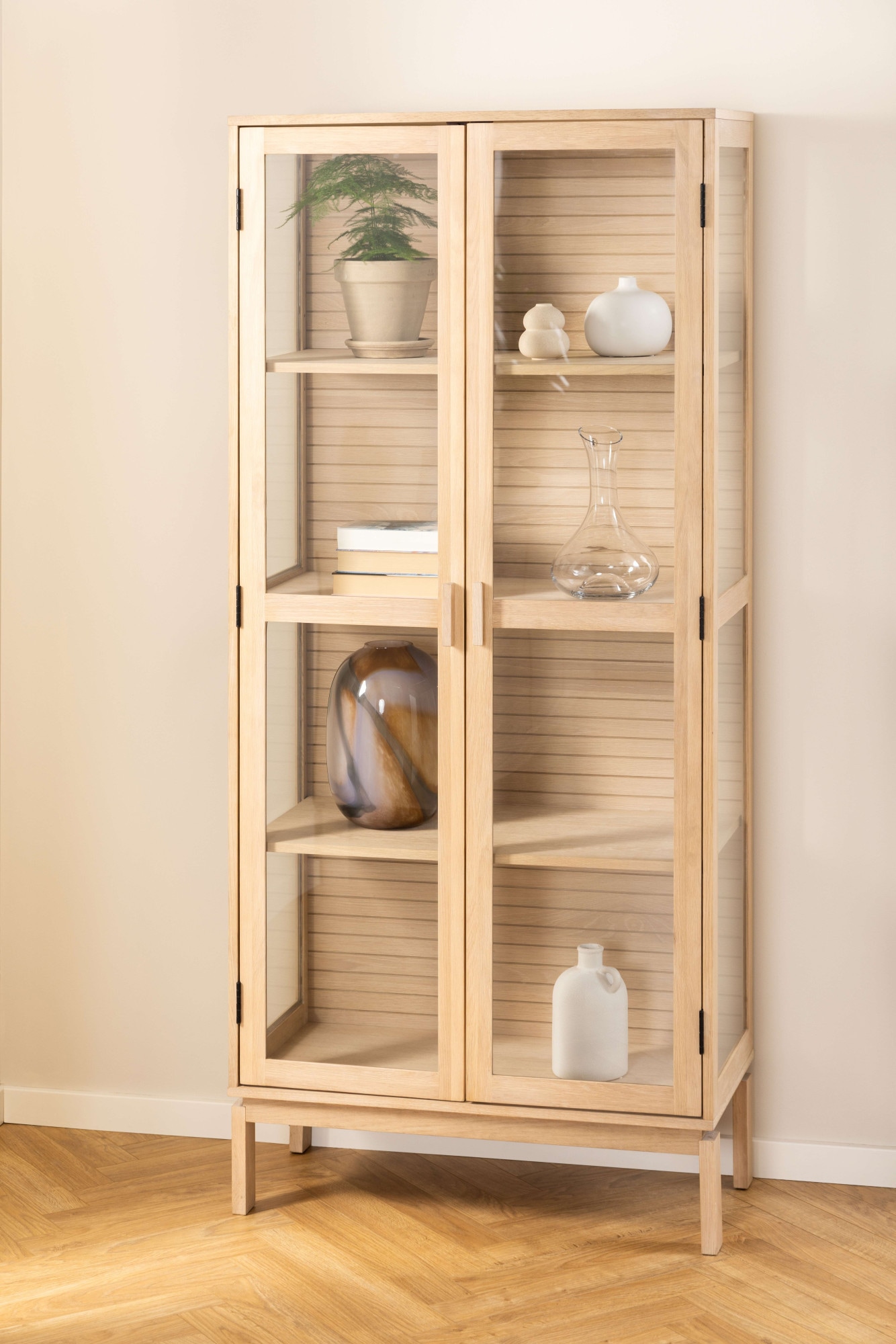 Linley Display Cabinet in White, none