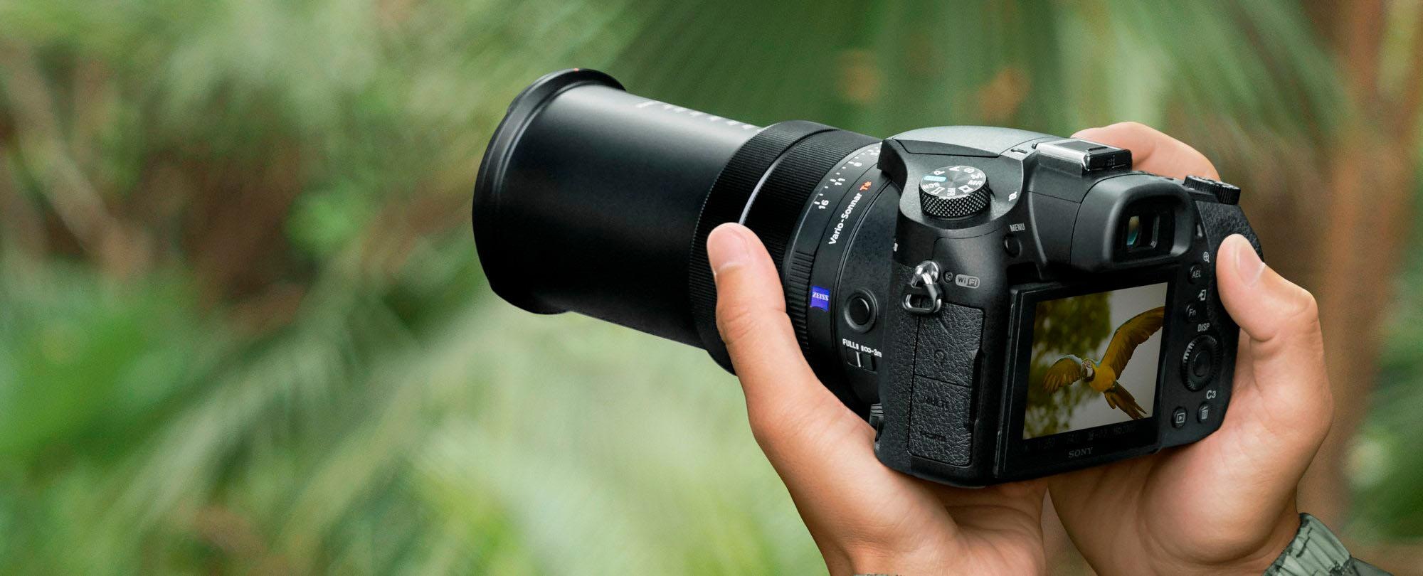 Sony Systemkamera »DSC-RX10M4«, ZEISS® Vario-Sonnar T*, 20,1 MP, 25 fachx  opt. Zoom, NFC-WLAN (Wi-Fi), Gesichtserkennung, Panorama-Modus bei