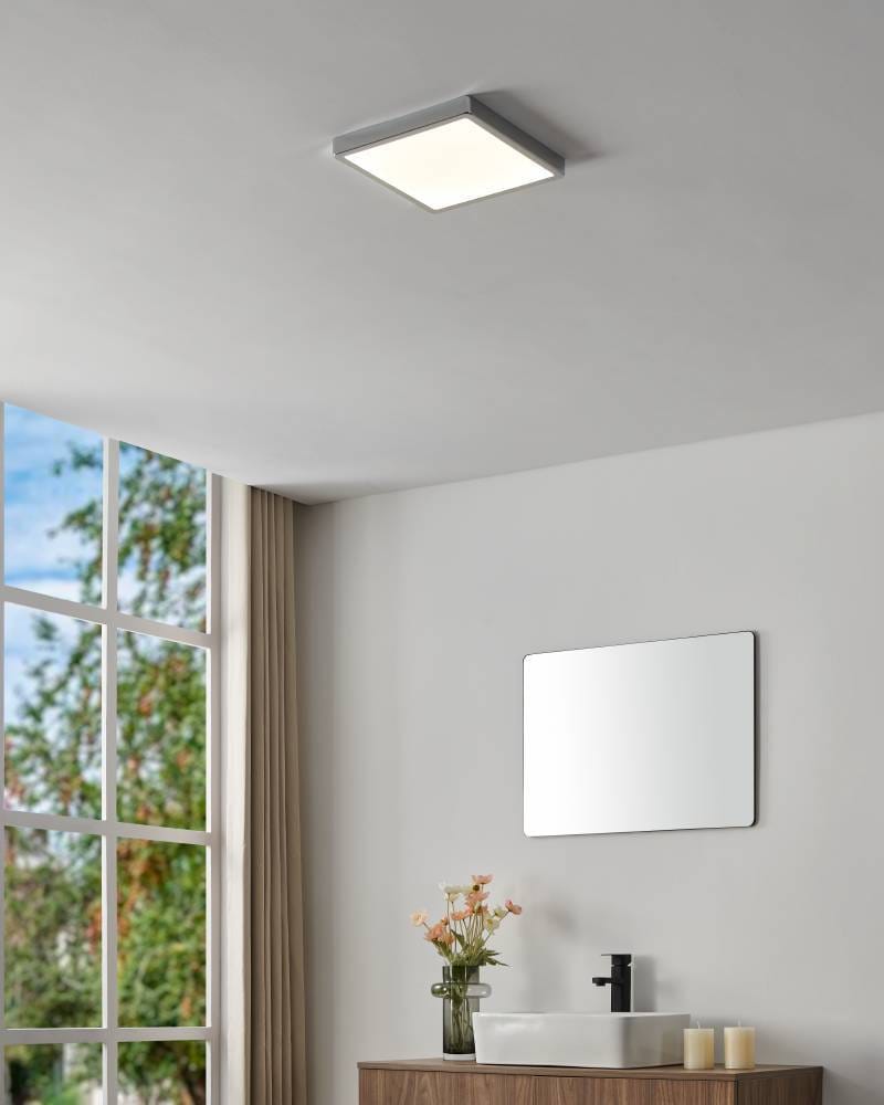 EGLO Deckenleuchte »FUEVA 5 Deckenlampe, IP44, geringe Aufbauhöhe, 20 Watt, Quadrat« LED-Modul 1 Stk. Neutralweiß Aufbauleuchte, Badezimmer, Bad-Deckenlampe, modern,  28,5x28,5x2,8cm