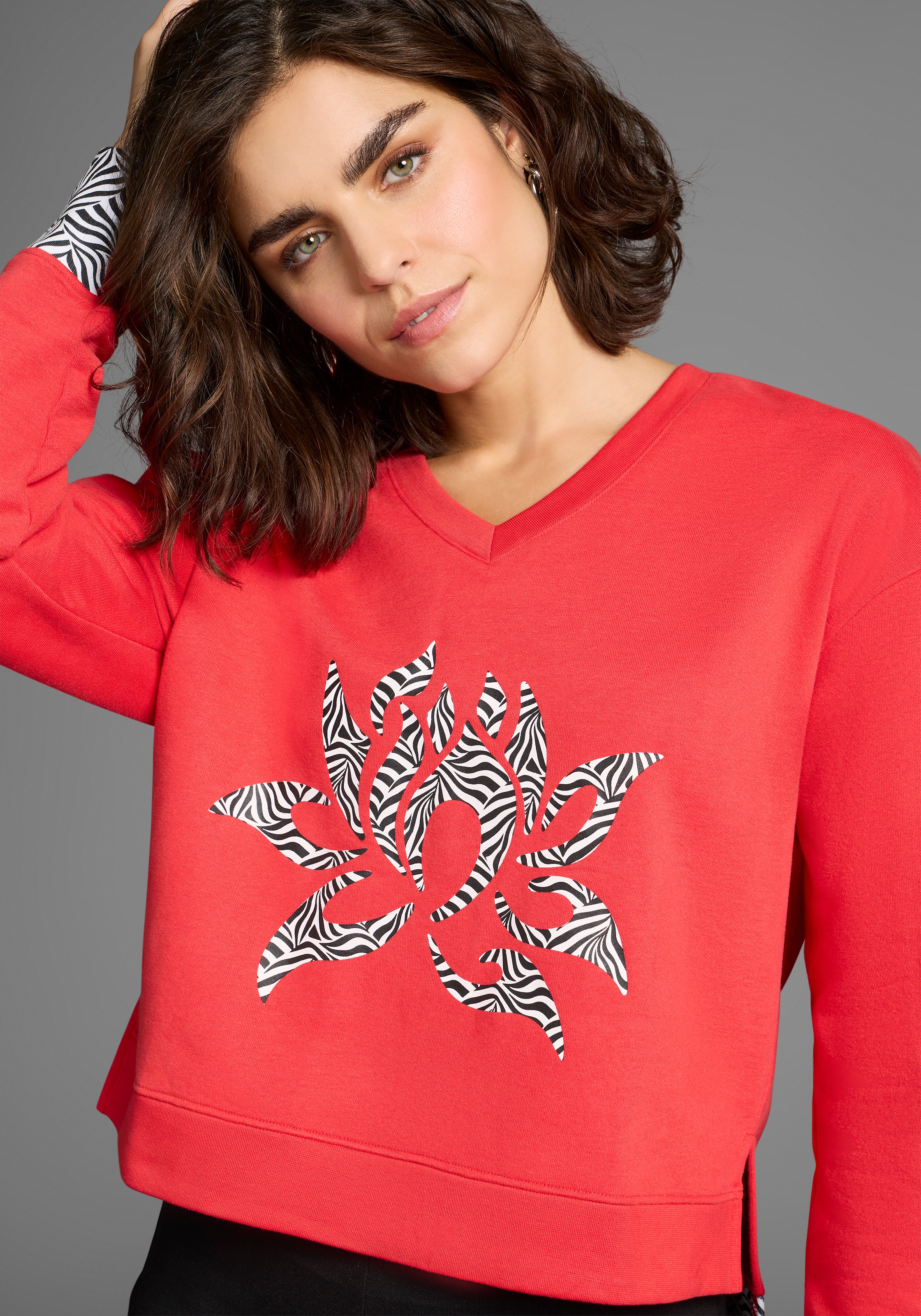 Laura Scott Sweater , mit V-Ausschnitt, langärmlig, hüftlange Schnittform
