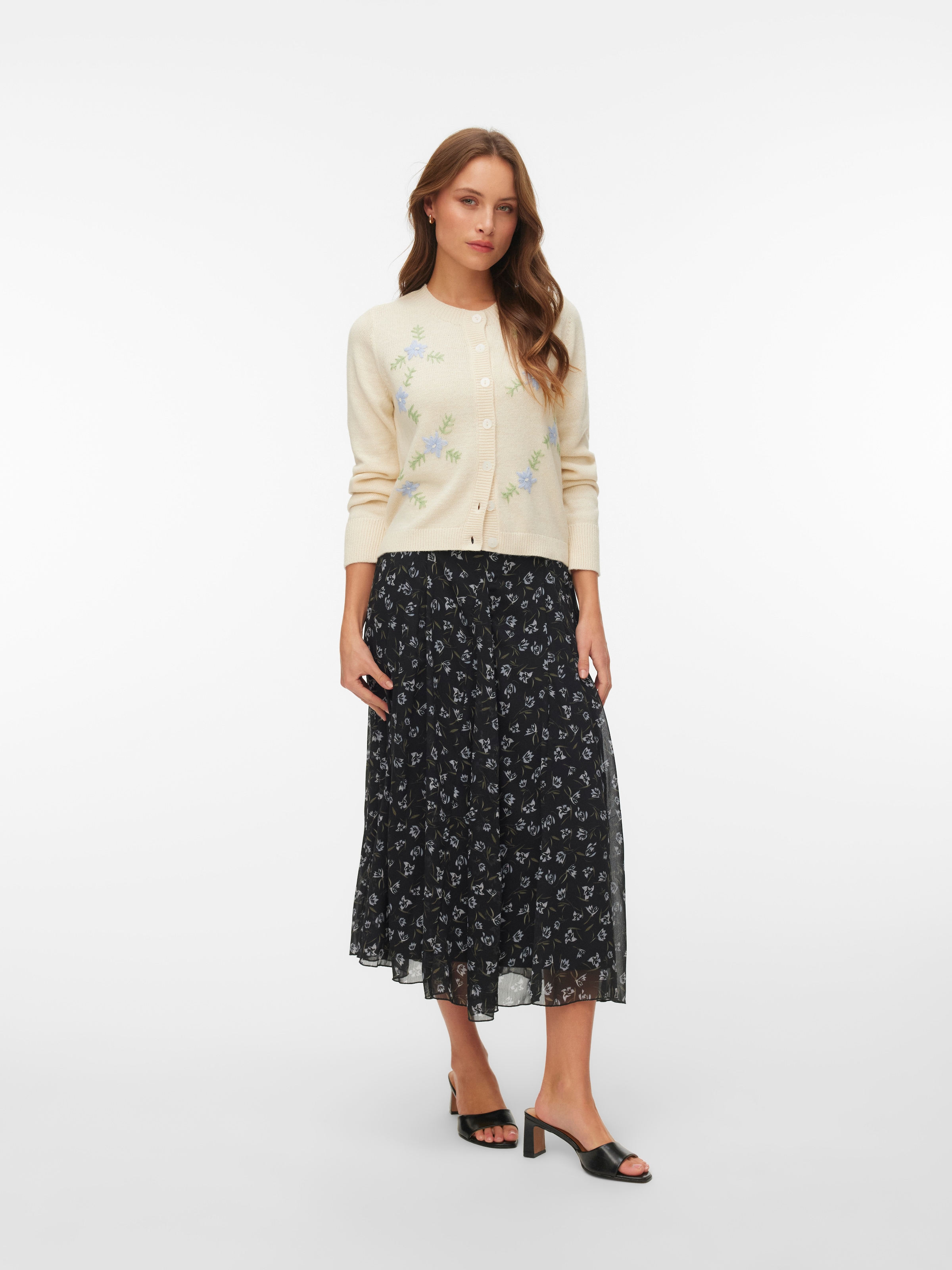 Vero Moda Strickjacke »VMCAMILLE LS O-NECK EMB CARDIGAN BTQ« Materialmix, regular fit, Stickerei