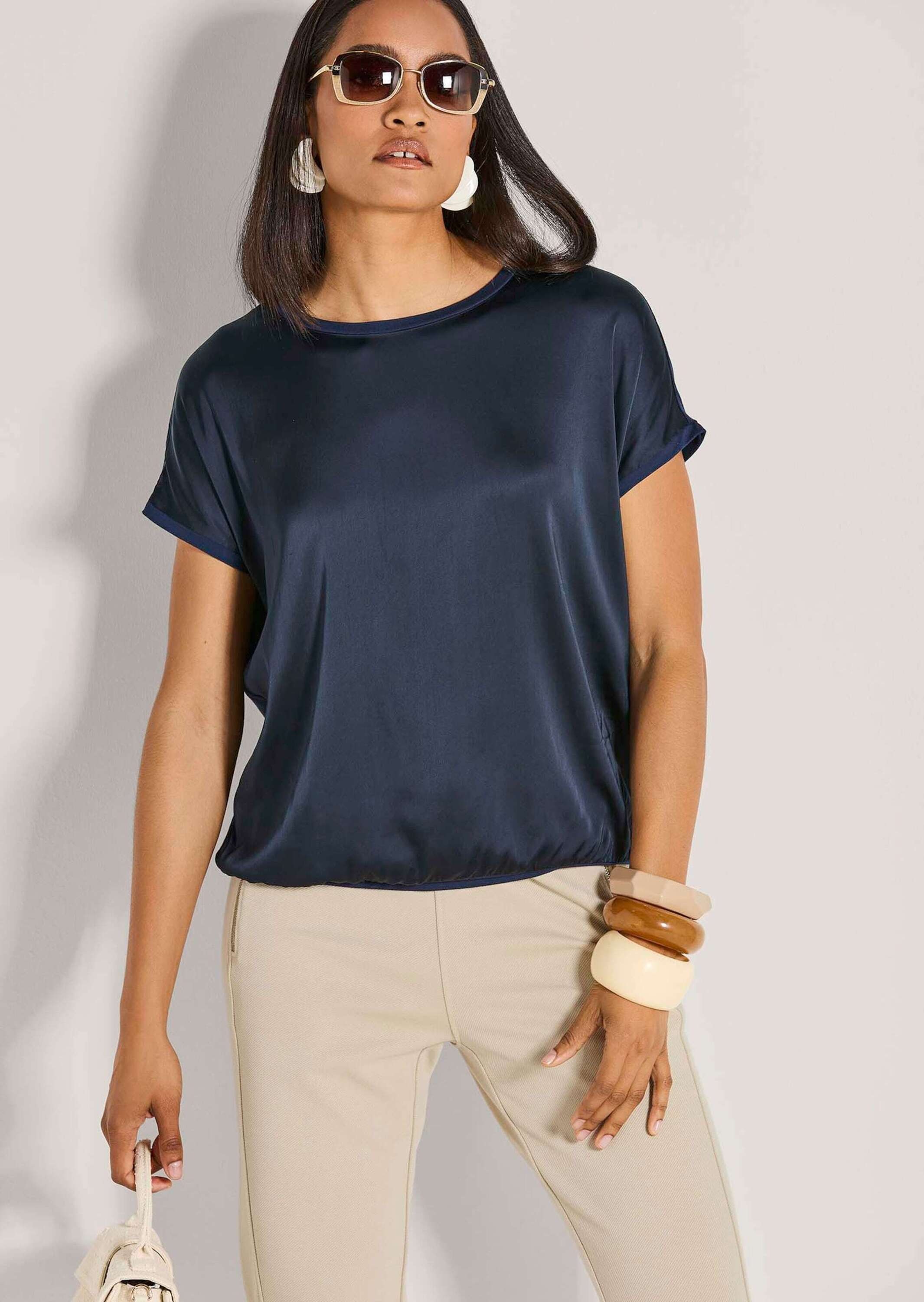 MADELEINE Kurzarmshirt »Blusenshirt Glänzendes Oberteil mit Jersey-Rückseite«