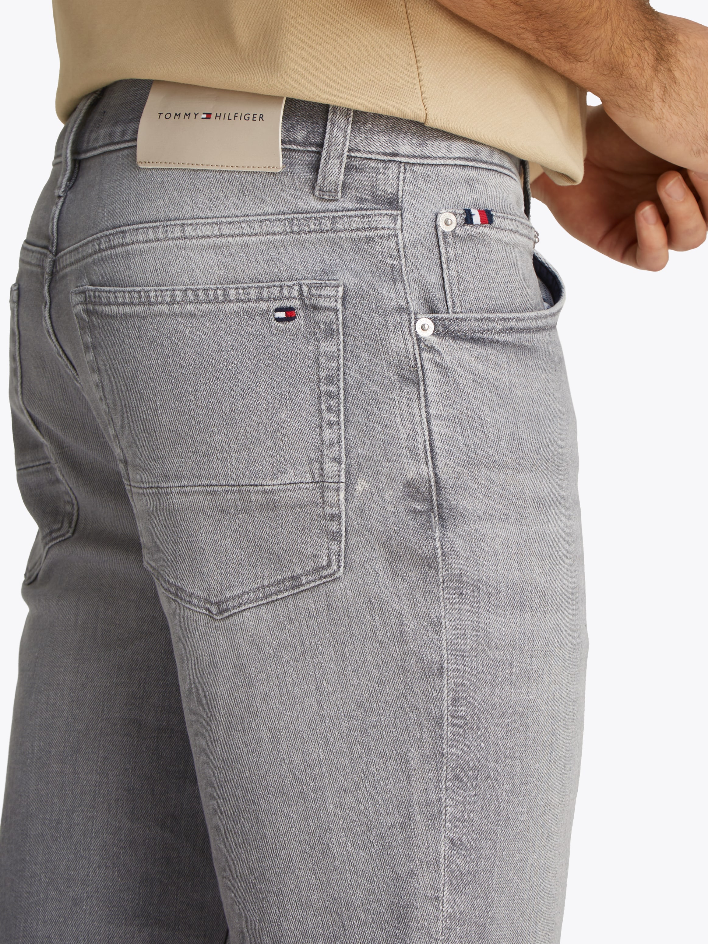 Tommy Hilfiger Shorts »BROOKLYN SHORT MICE GREY«, Mit Gürtelschlaufen