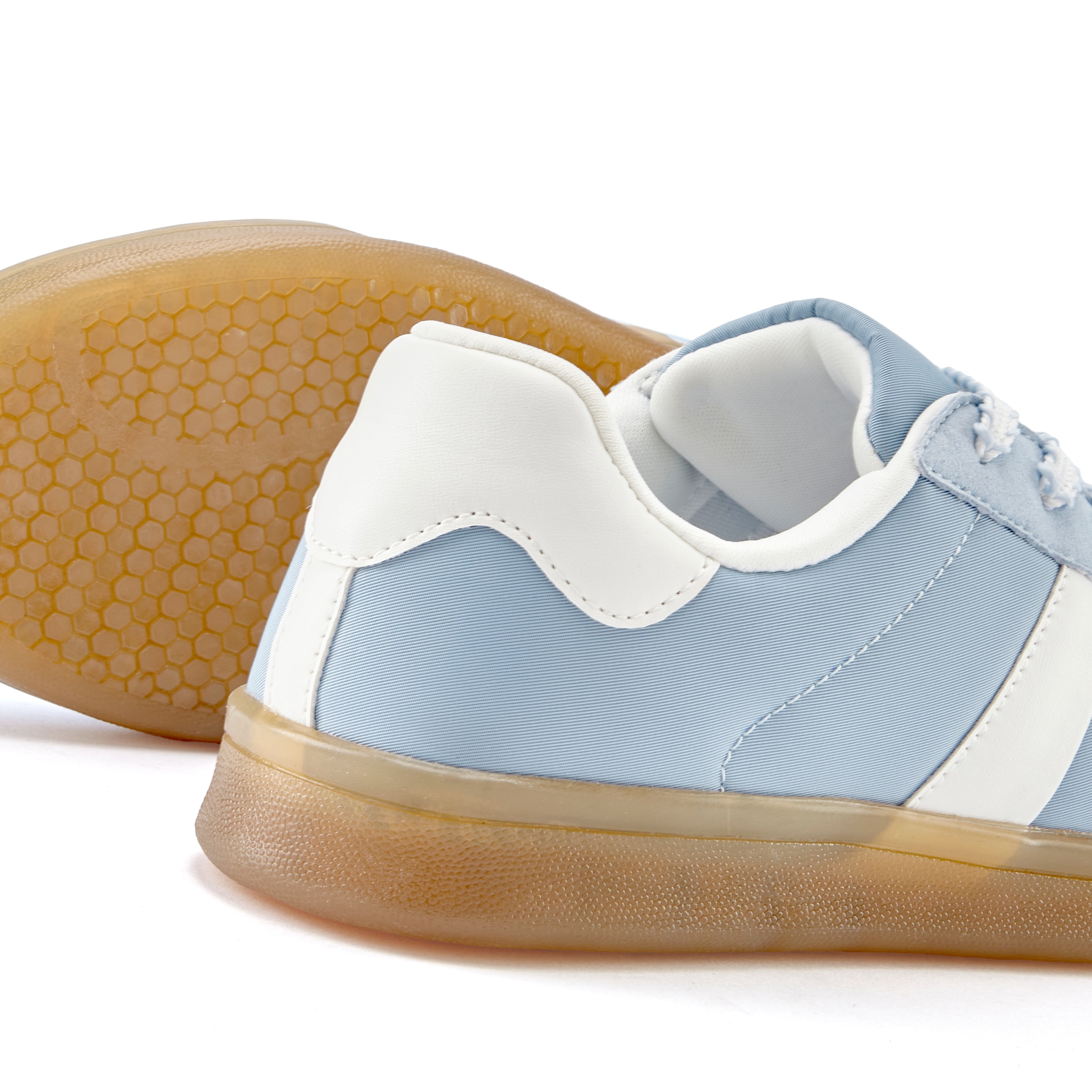LASCANA Sneaker »Schnürschuh, Halbschuh, Freizeitschuh«, mit angesagter Sohle VEGAN