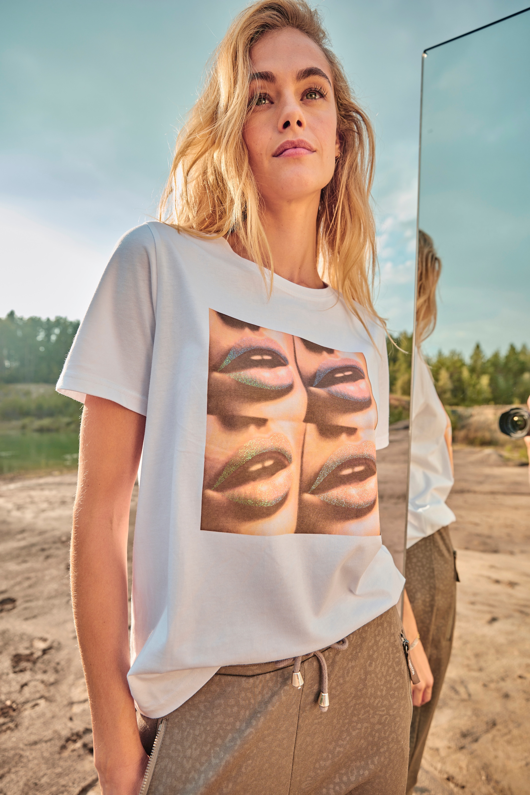 Aniston CASUAL Schlupfhose, mit dezentem Druck