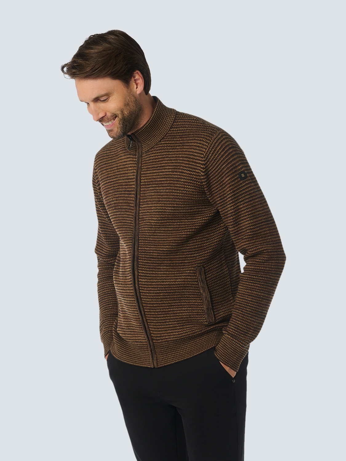 Strickjacke, aus meliertem Strukturstrick