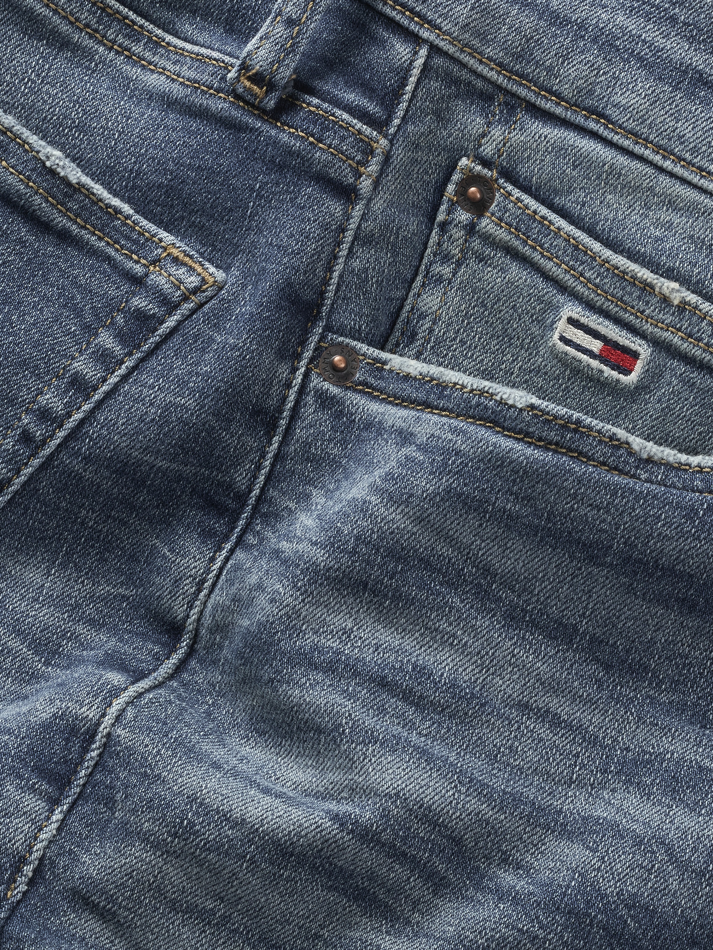 Tommy Jeans Slim-fit-Jeans »Ryan Regular Slim Straight«, Slim‑Straight‑Jeans aus hochwertigem Denim regulärer Leibhöhe