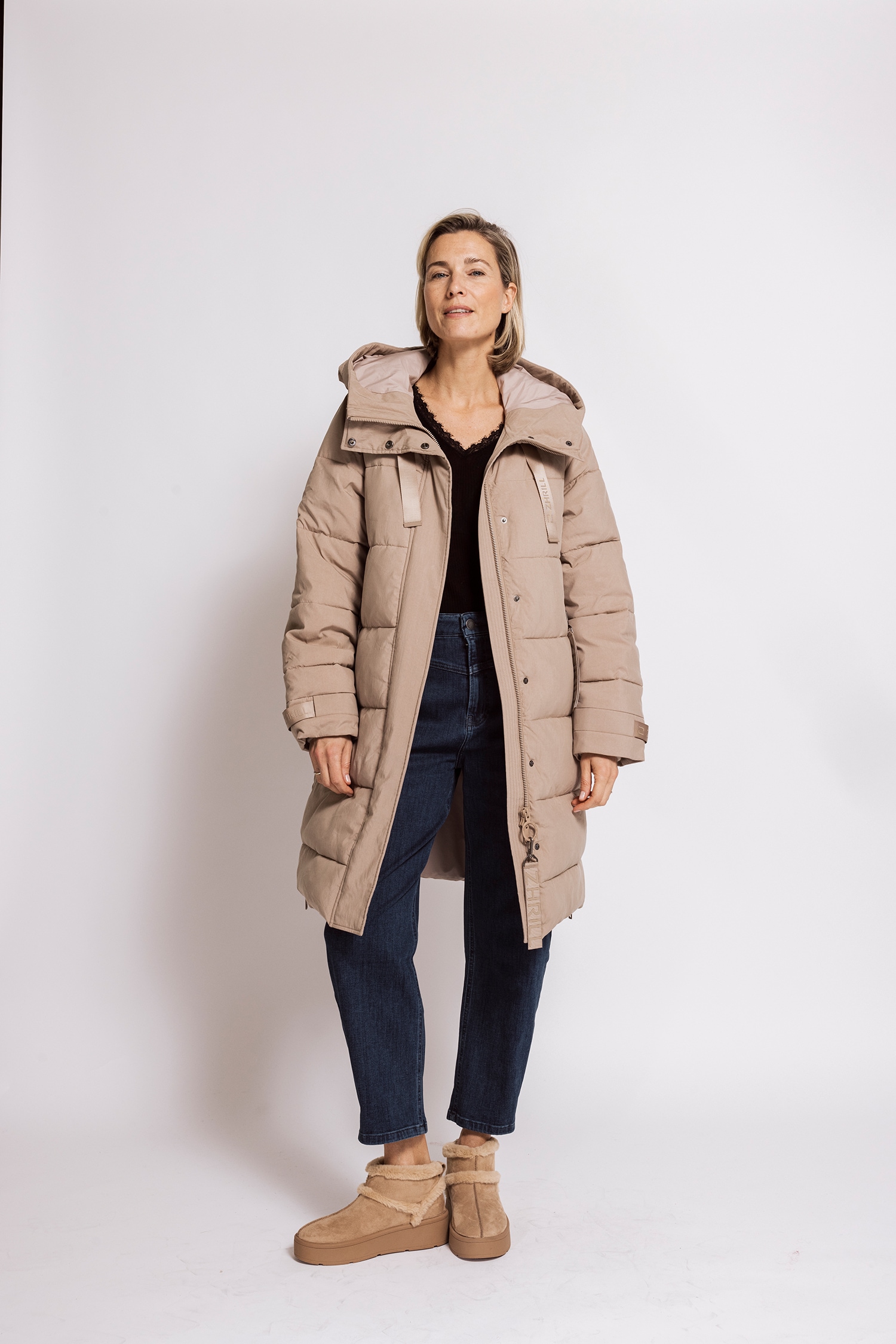 Zhrill Steppmantel »JEN« Winter-Mantel mit Kapuze und aus Lyocell und Polyamid, Casual Passform