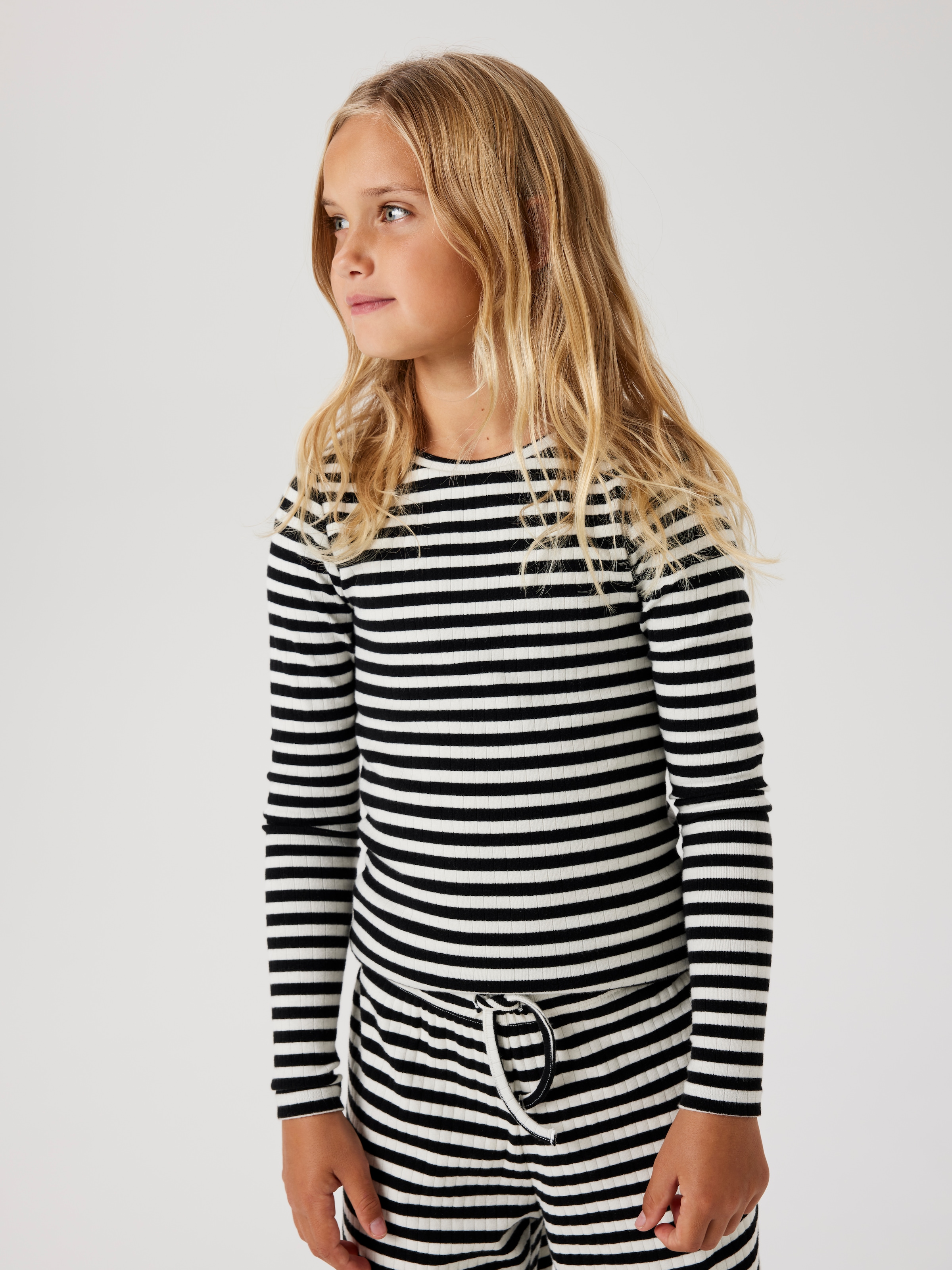 Name It Langarmshirt »NKFSURAJA XSL LS TOP NOOS«, toller Ringel-Look in gerippter Qualität