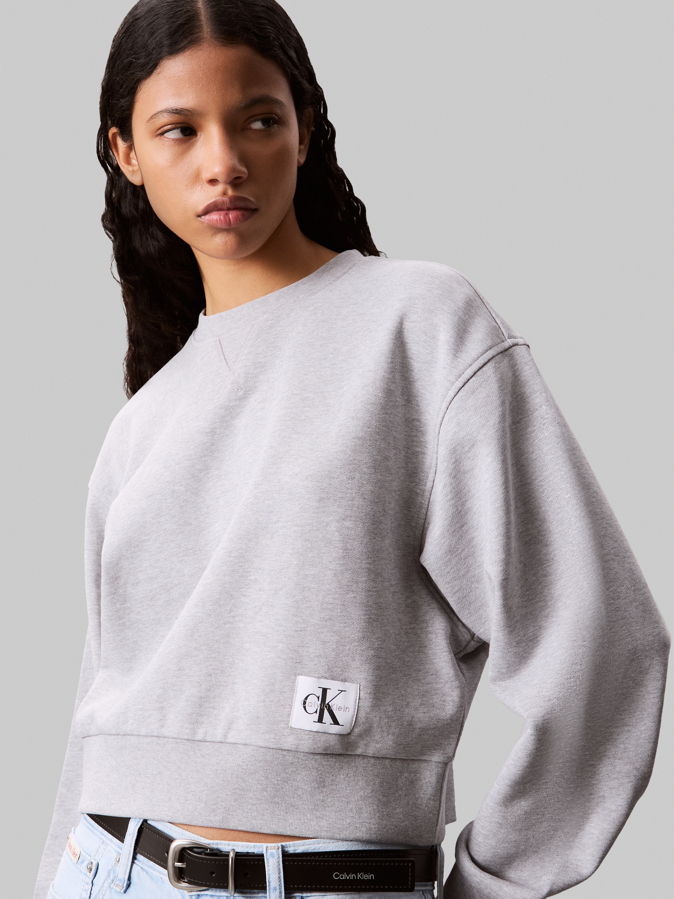 Calvin Klein Jeans Sweatshirt »FRENCH TERRY WOVEN LABEL CREW«, Regular fit mit Rundhalsausschnitt

