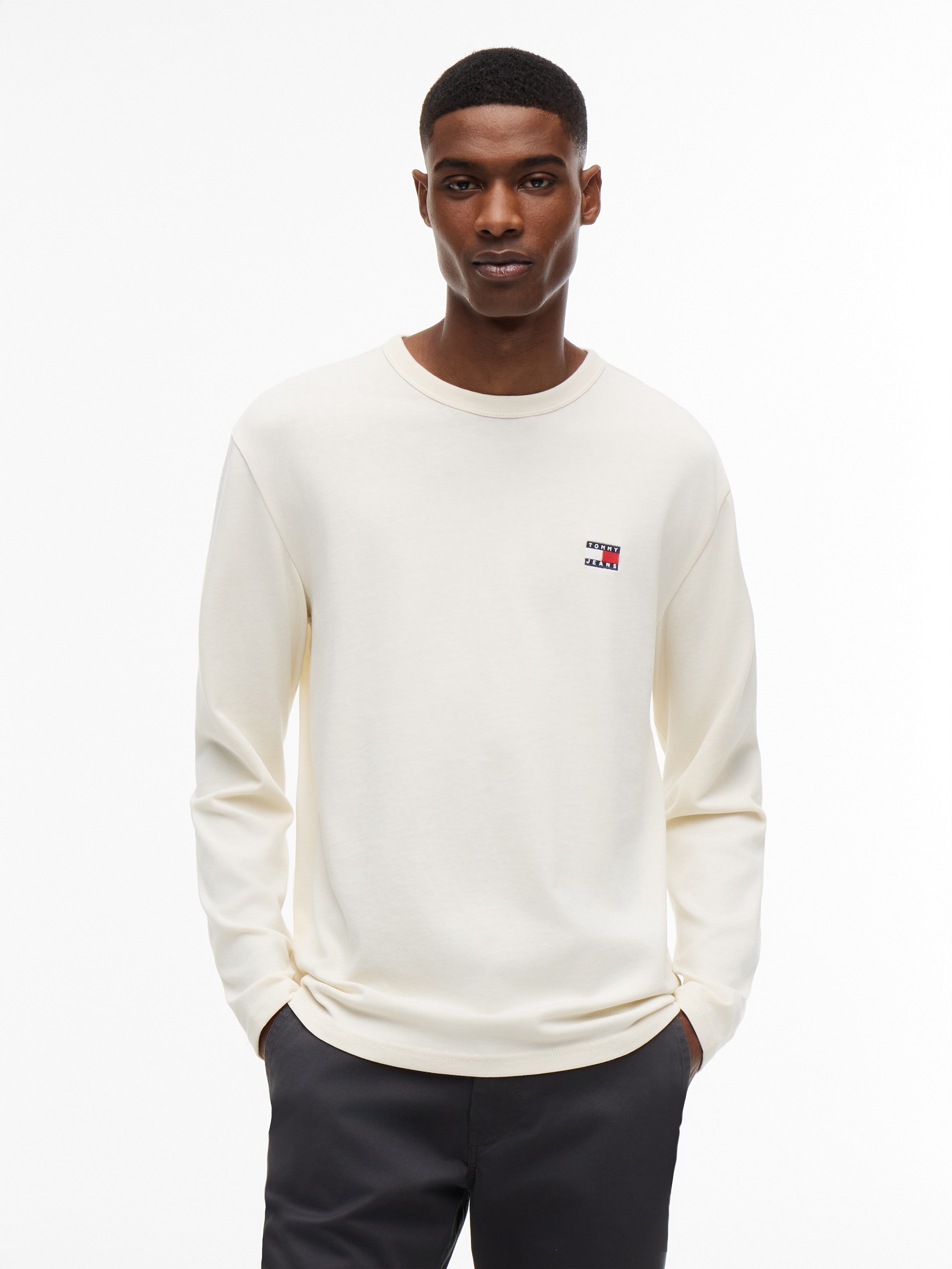 Tommy Jeans Langarmshirt »TJM REG BADGE TEE LS EXT«