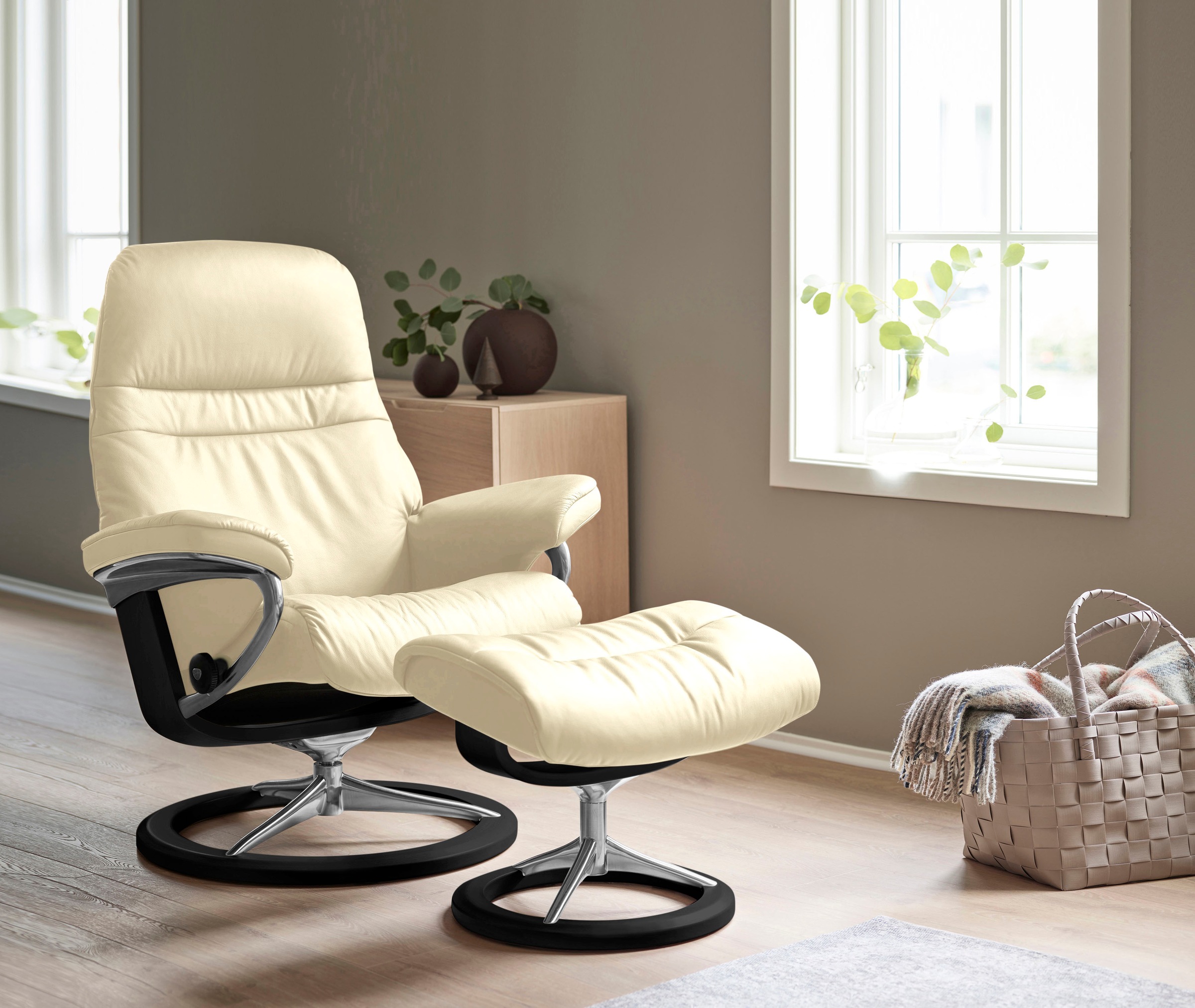 Stressless® Relaxsessel »Sunrise«, (Set, Relaxsessel mit Hocker), mit Signature Base, Größe S, Gestell Schwarz
