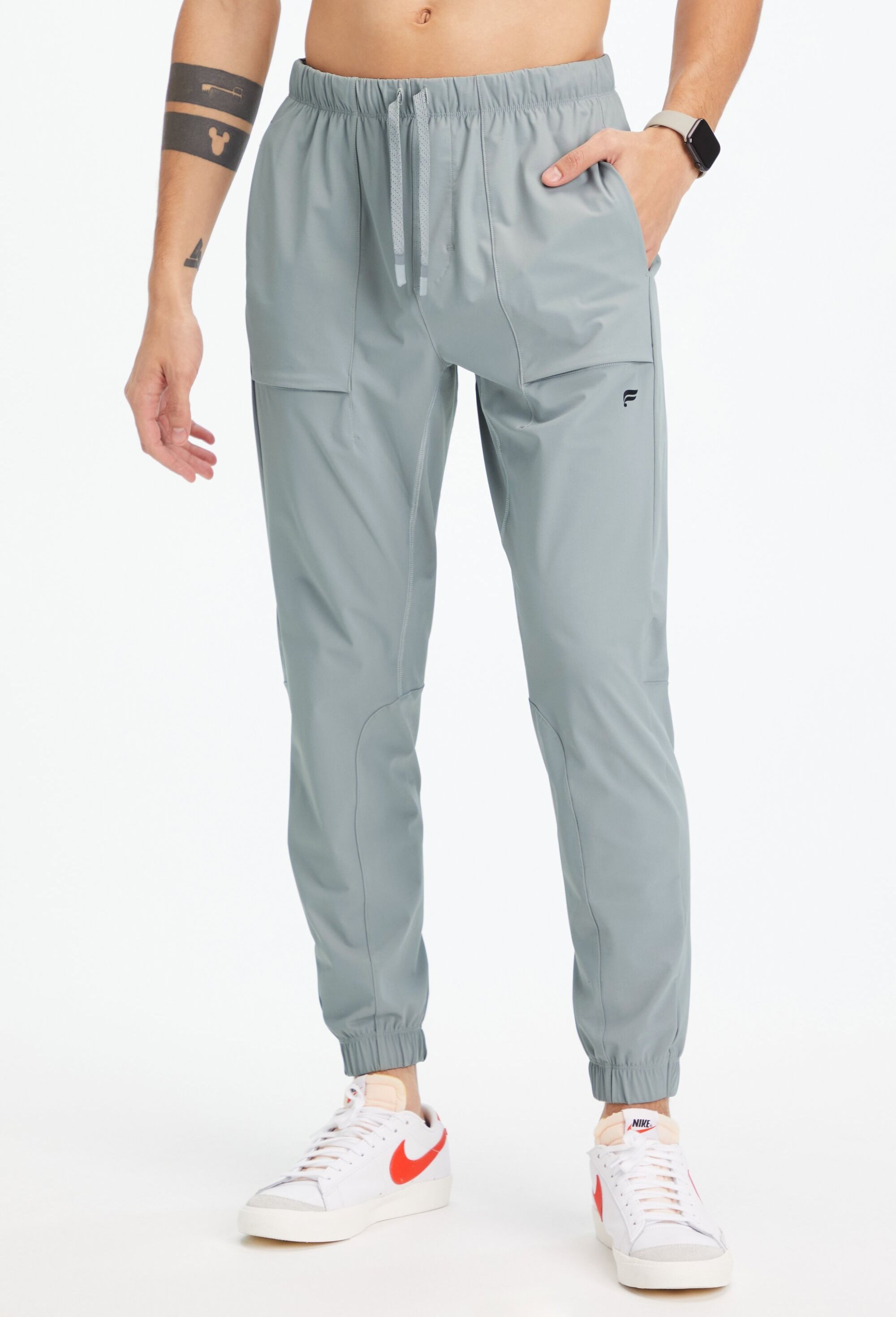 Fabletics Trainingshose »Fabletics Trainingshose The One Jogger«  aus Performance-Stoff und mit Reißverschlusstaschen